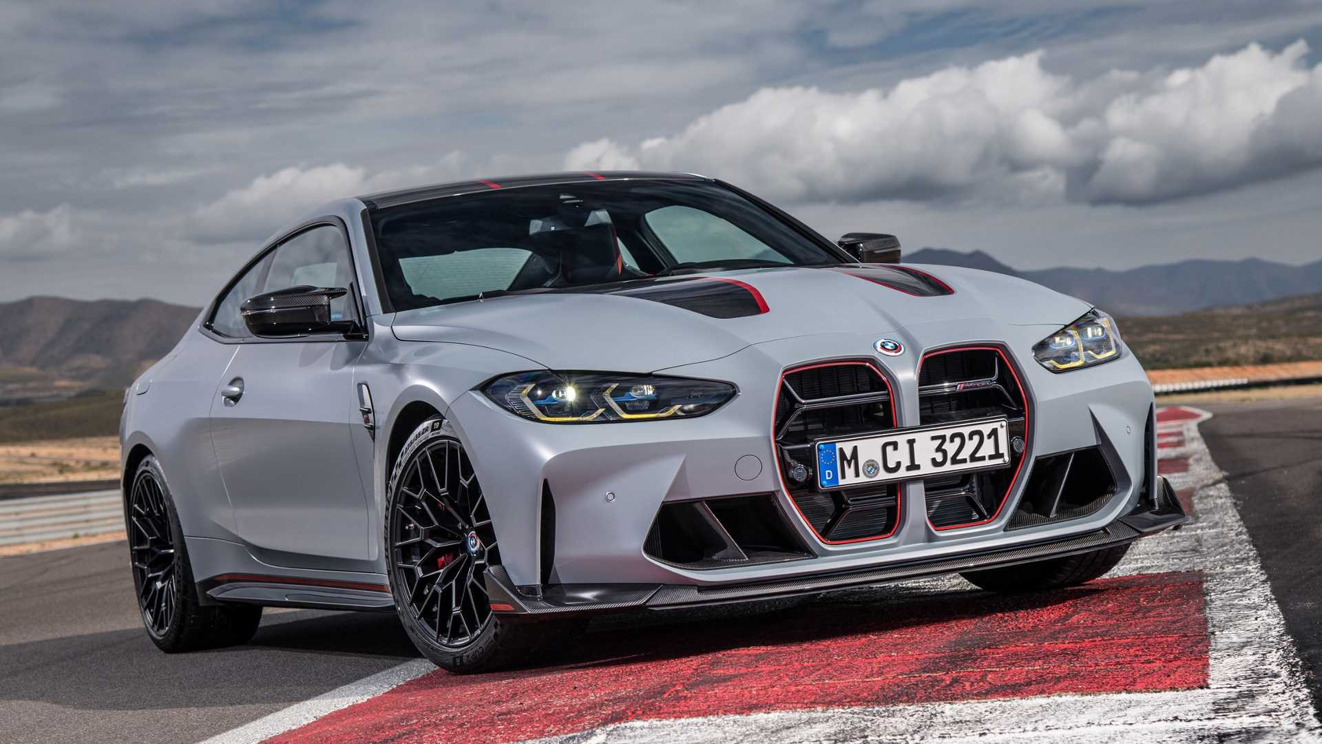 BMW M4 CSL 2022 року