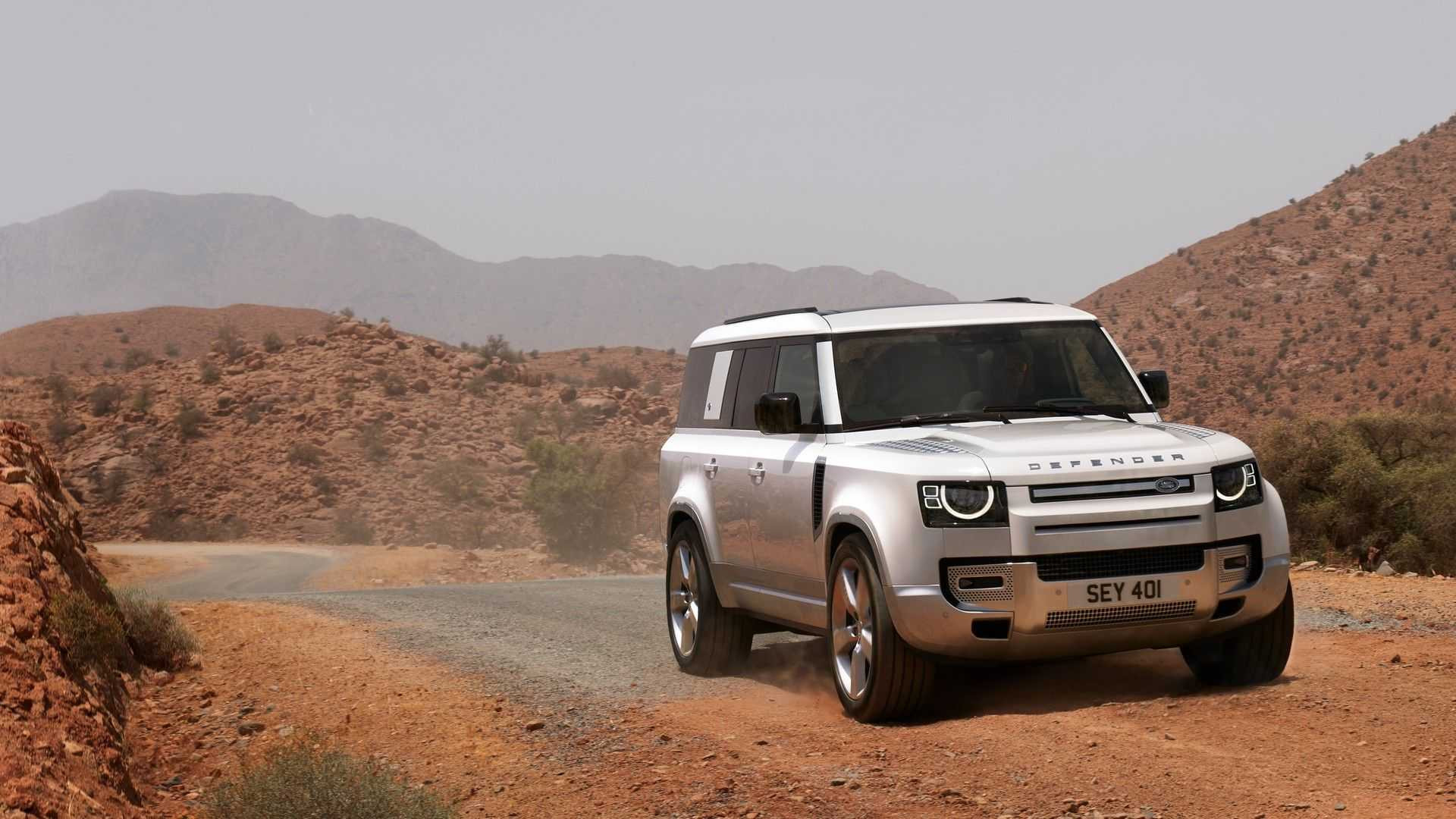 Land Rover Defender 130 2023 року