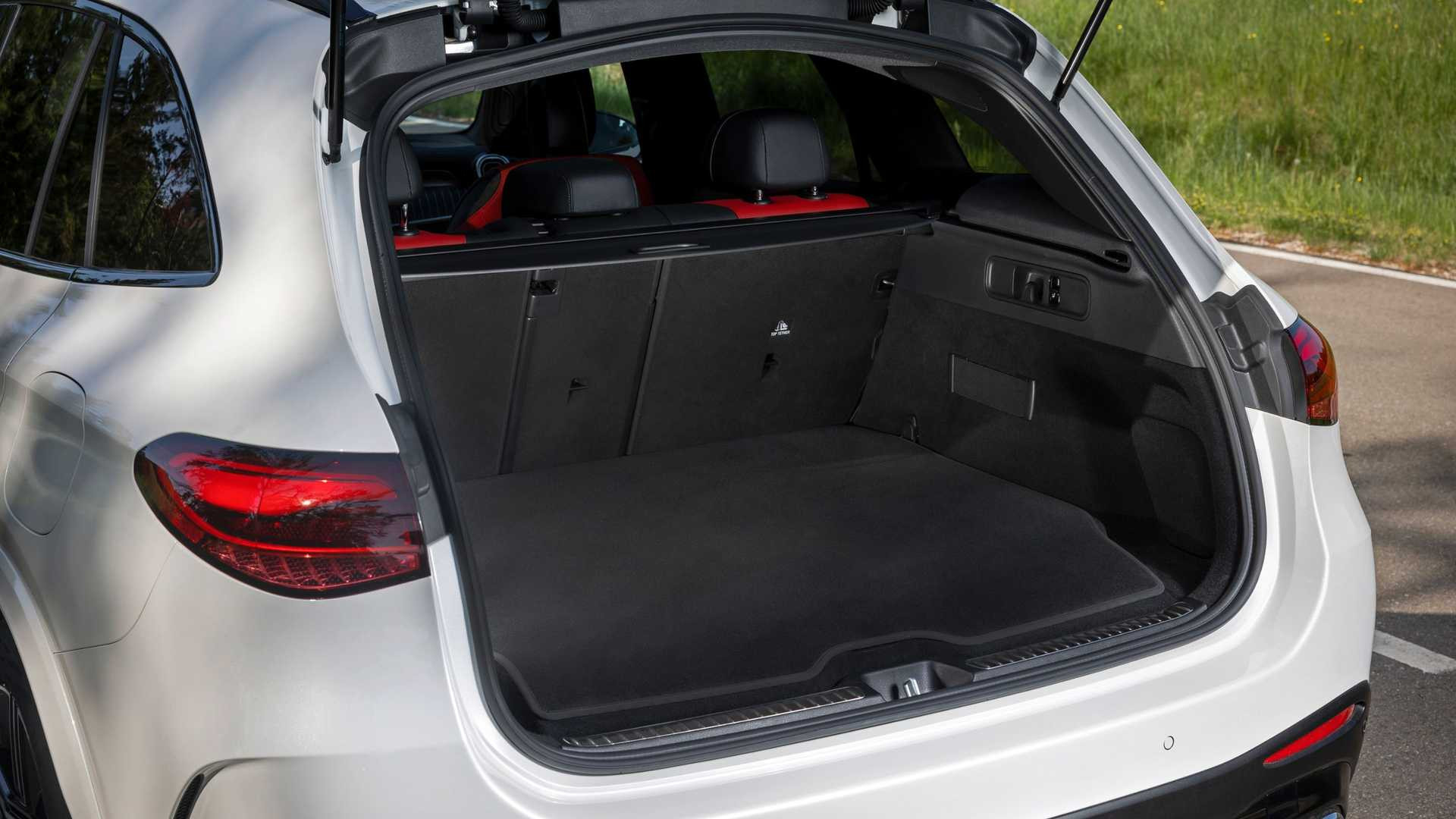 Mercedes-Benz GLC 2022 року