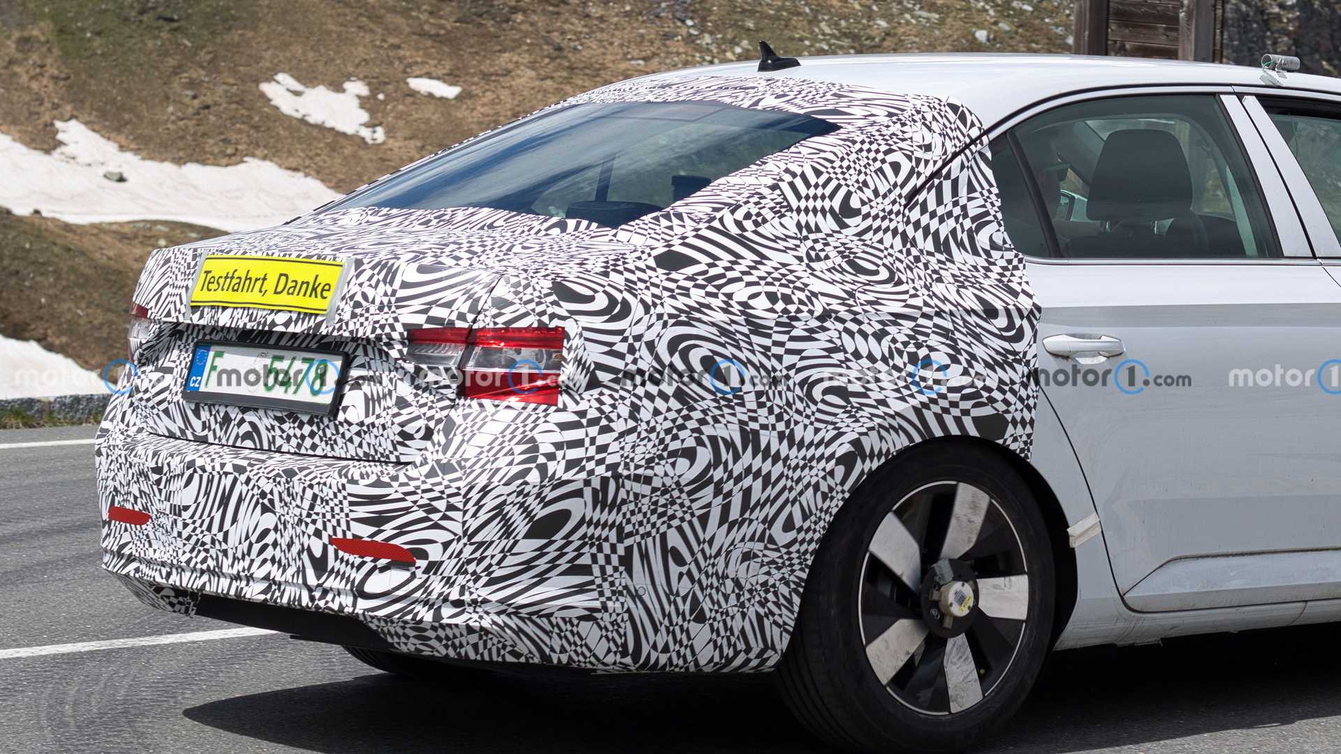 Skoda Superb 2023 року