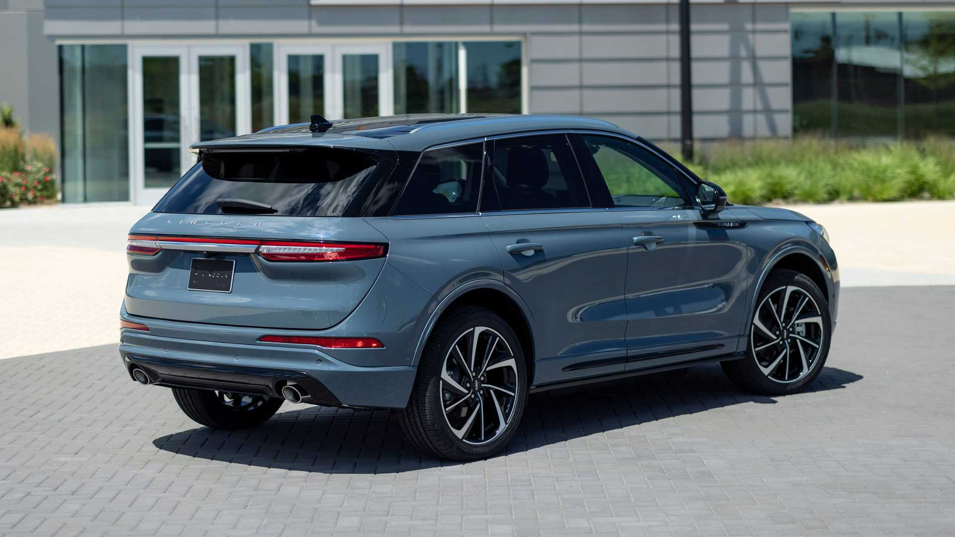 Lincoln Corsair 2023 року