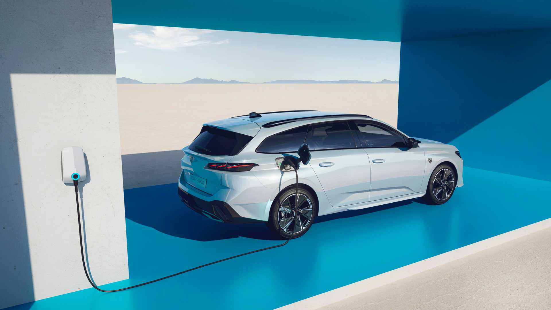 Peugeot E-308 2023 року