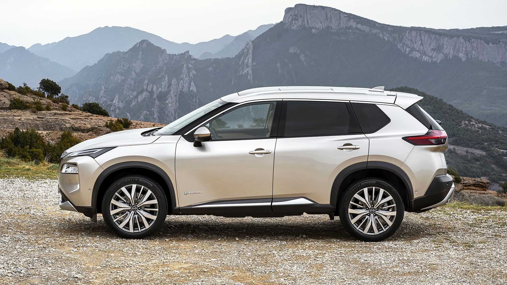 Nissan X-Trail 2022 року