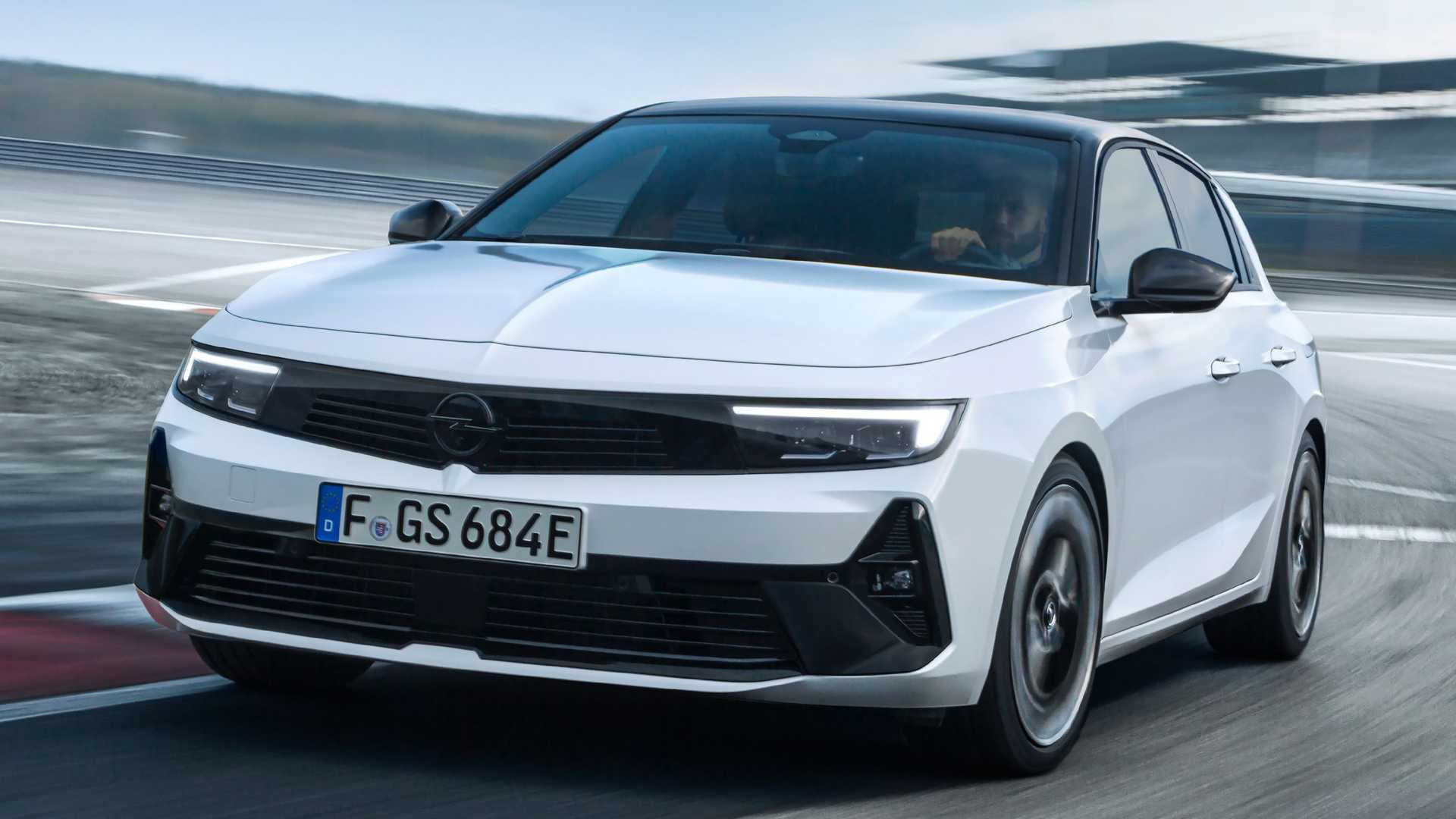 Opel Astra GSe 2023 року
