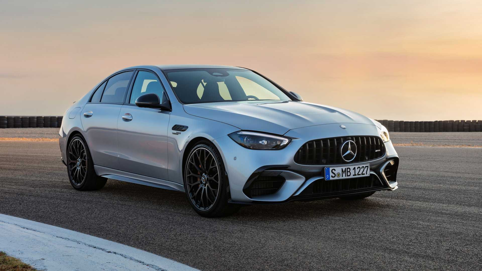 Mercedes-AMG C63 2024 року