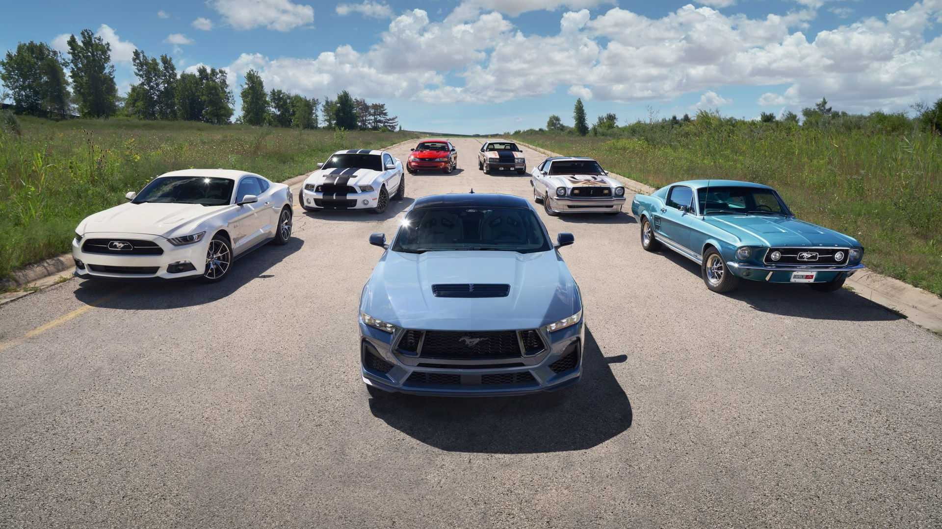 Ford Mustang 2023 року