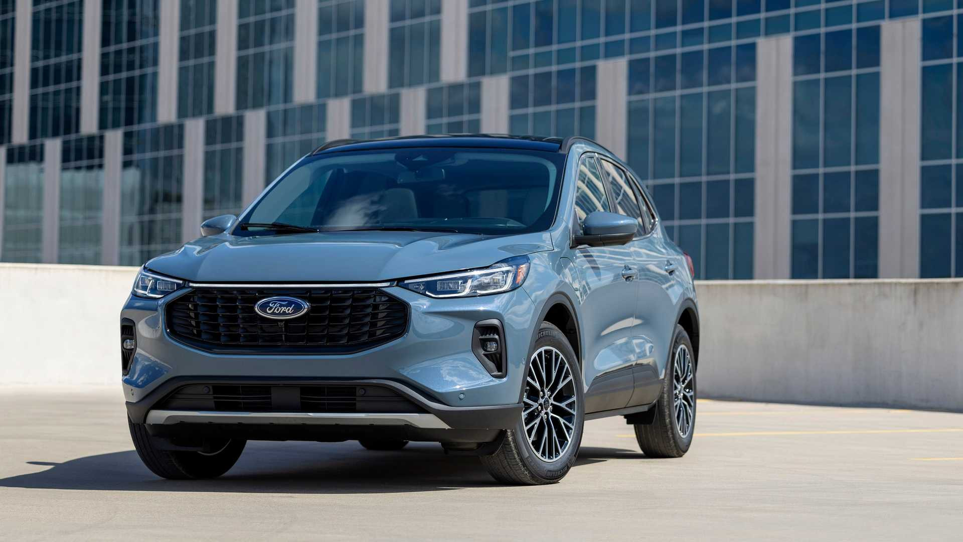 Ford Escape Plug-in Hybrid 2023 року