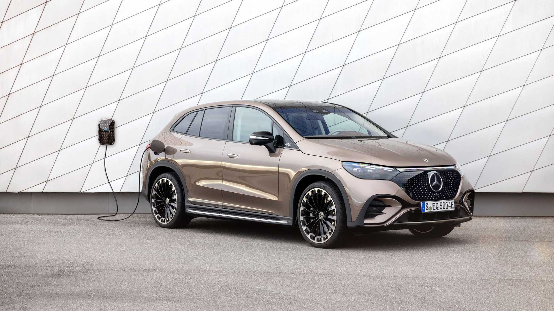 Mercedes-Benz EQE SUV