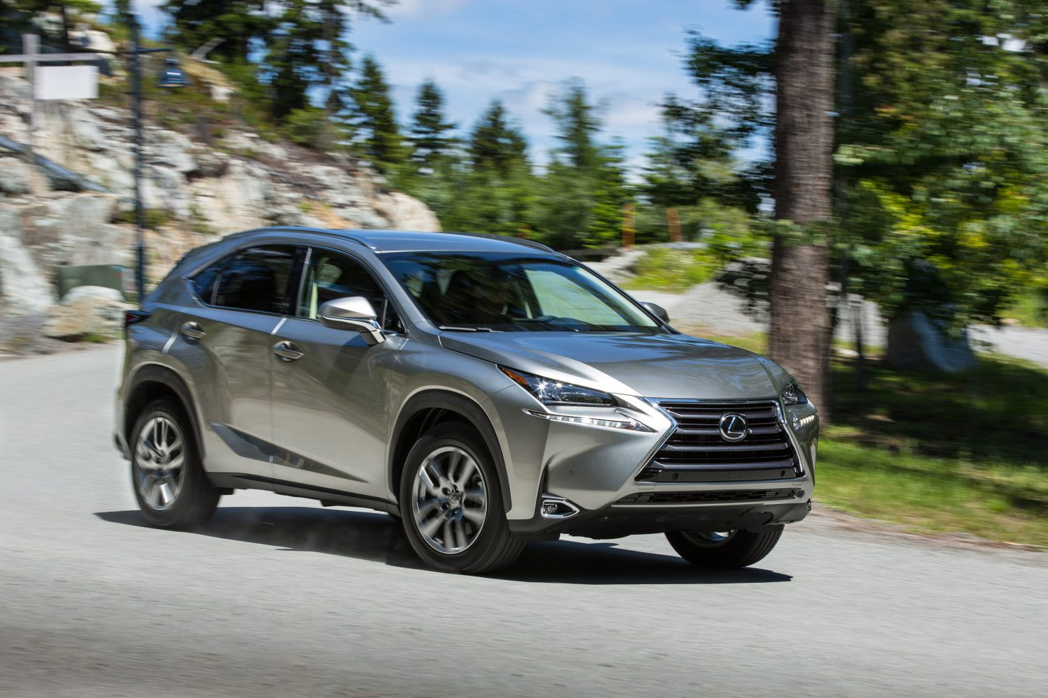 Lexus NX 2015 року