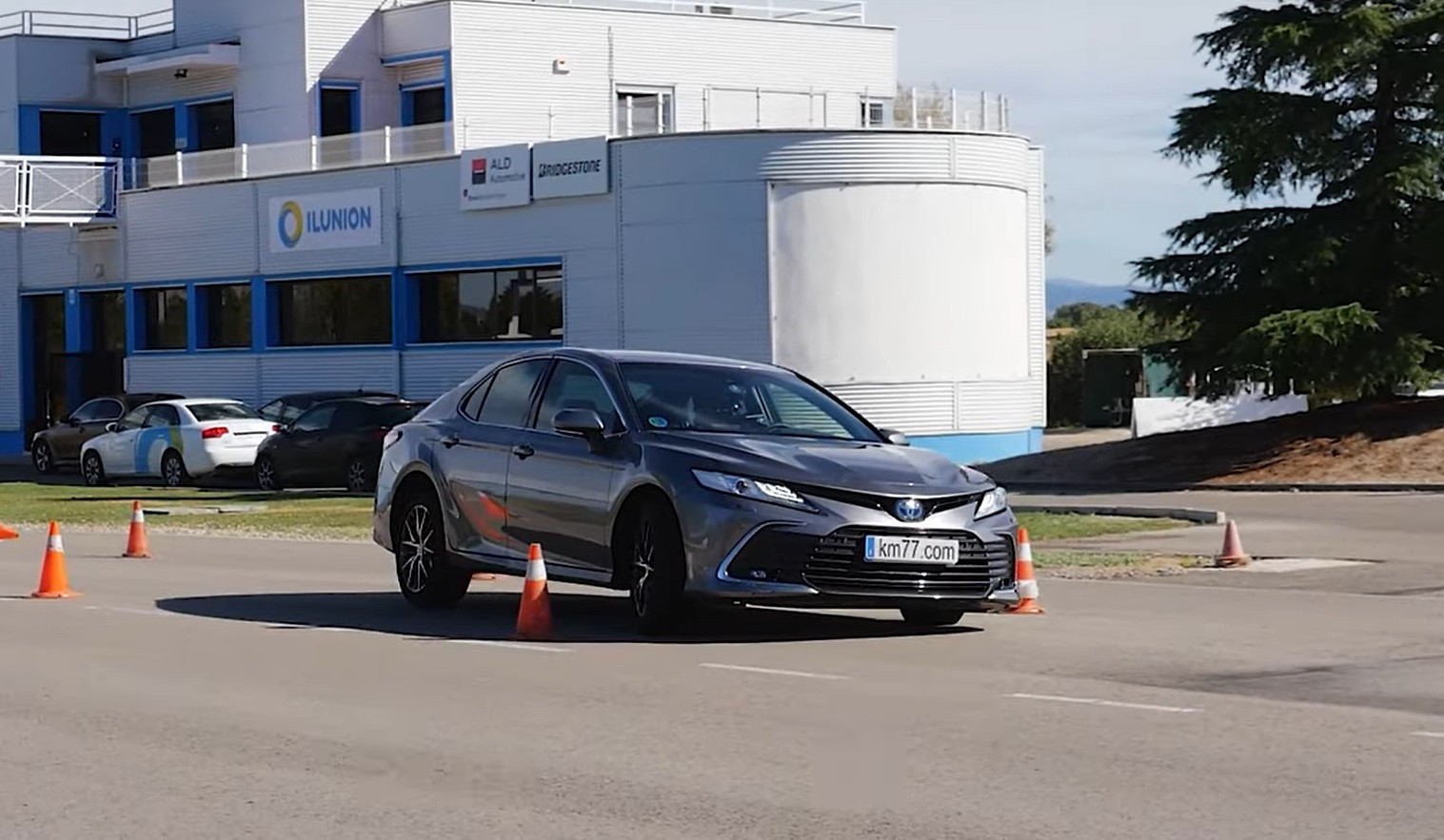 Toyota Camry лосиний тест
