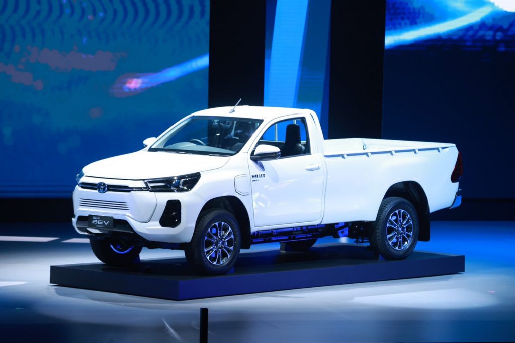 Toyota Hilux Revo BEV concept