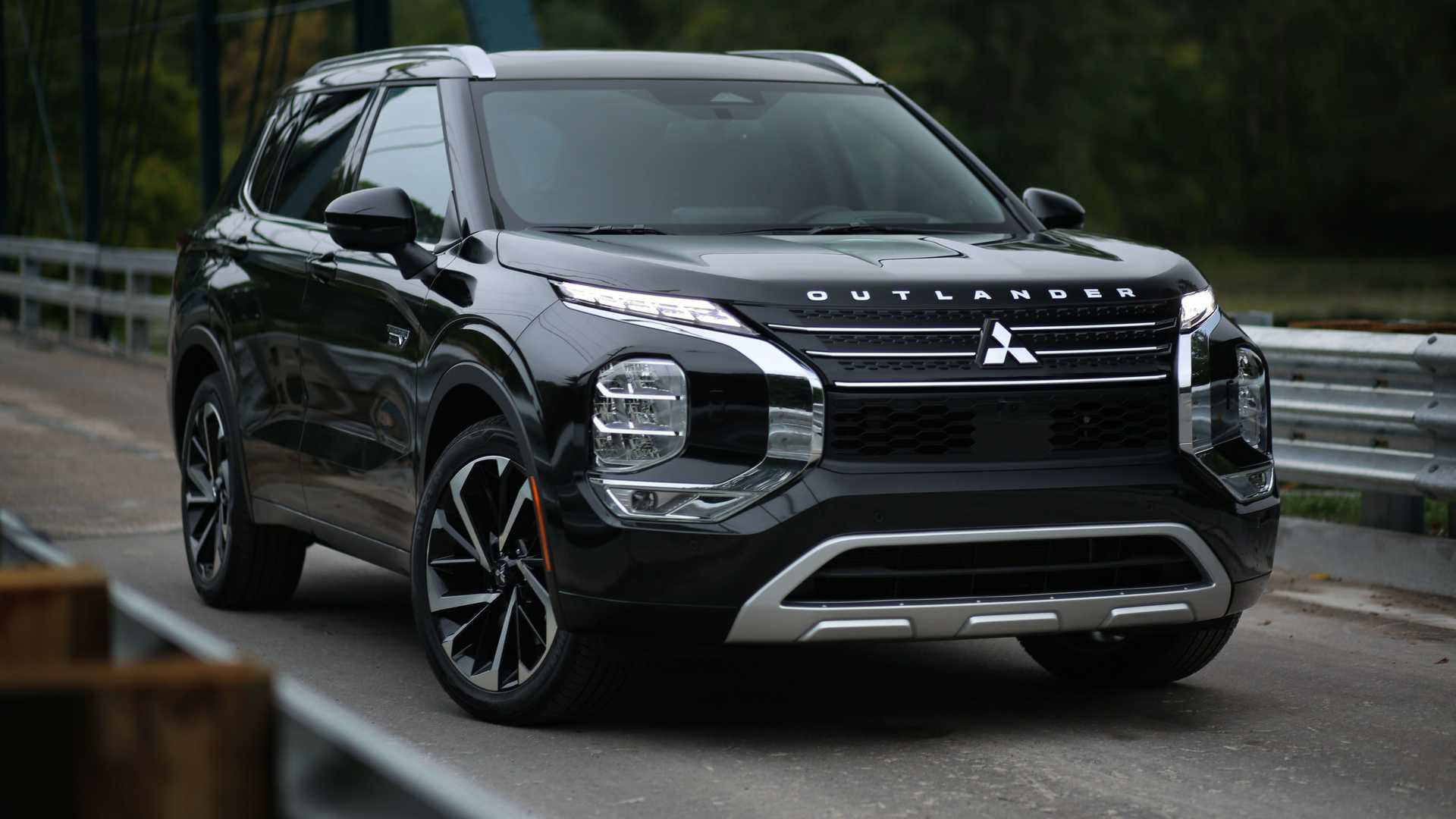Mitsubishi Outlander 40th Anniversary