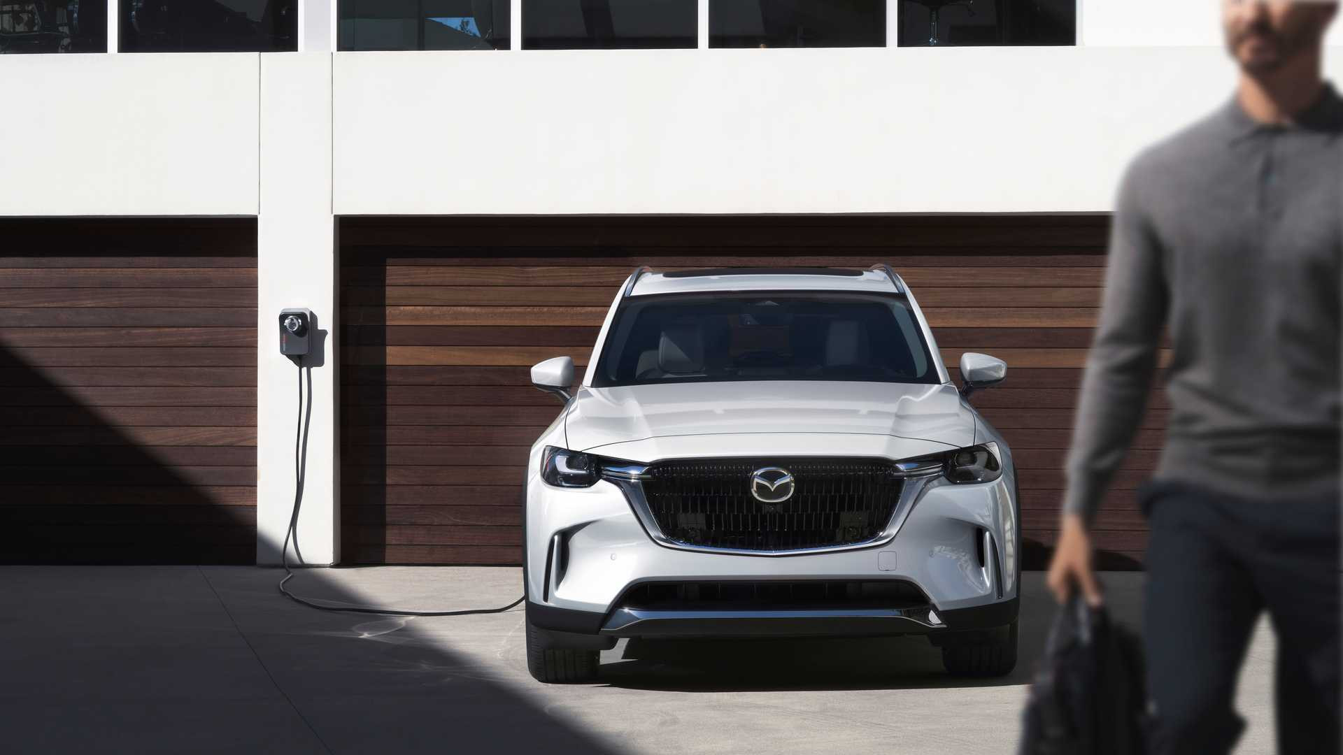 Mazda CX-90 2024 року