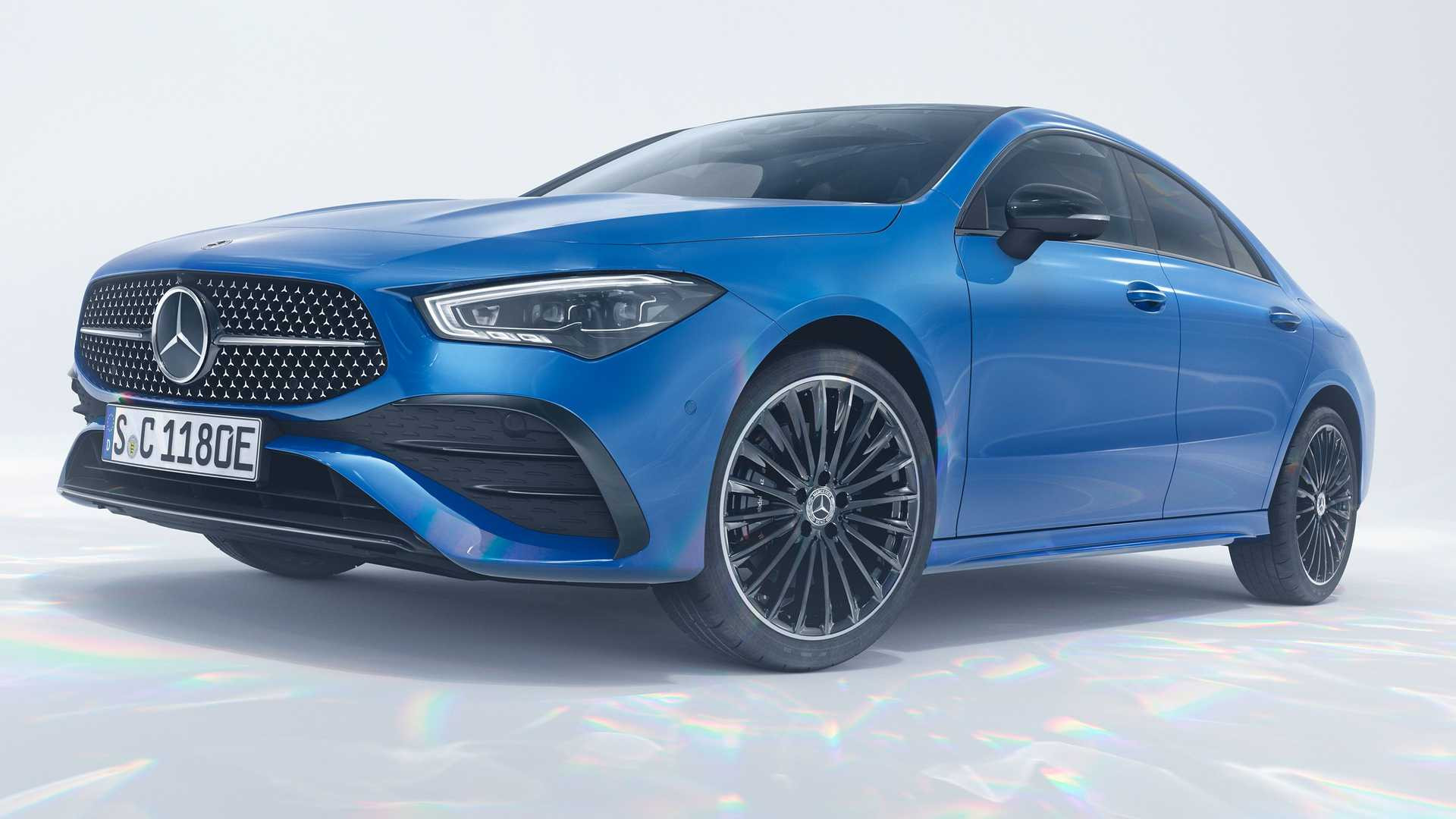Mercedes-Benz CLA 2024 року