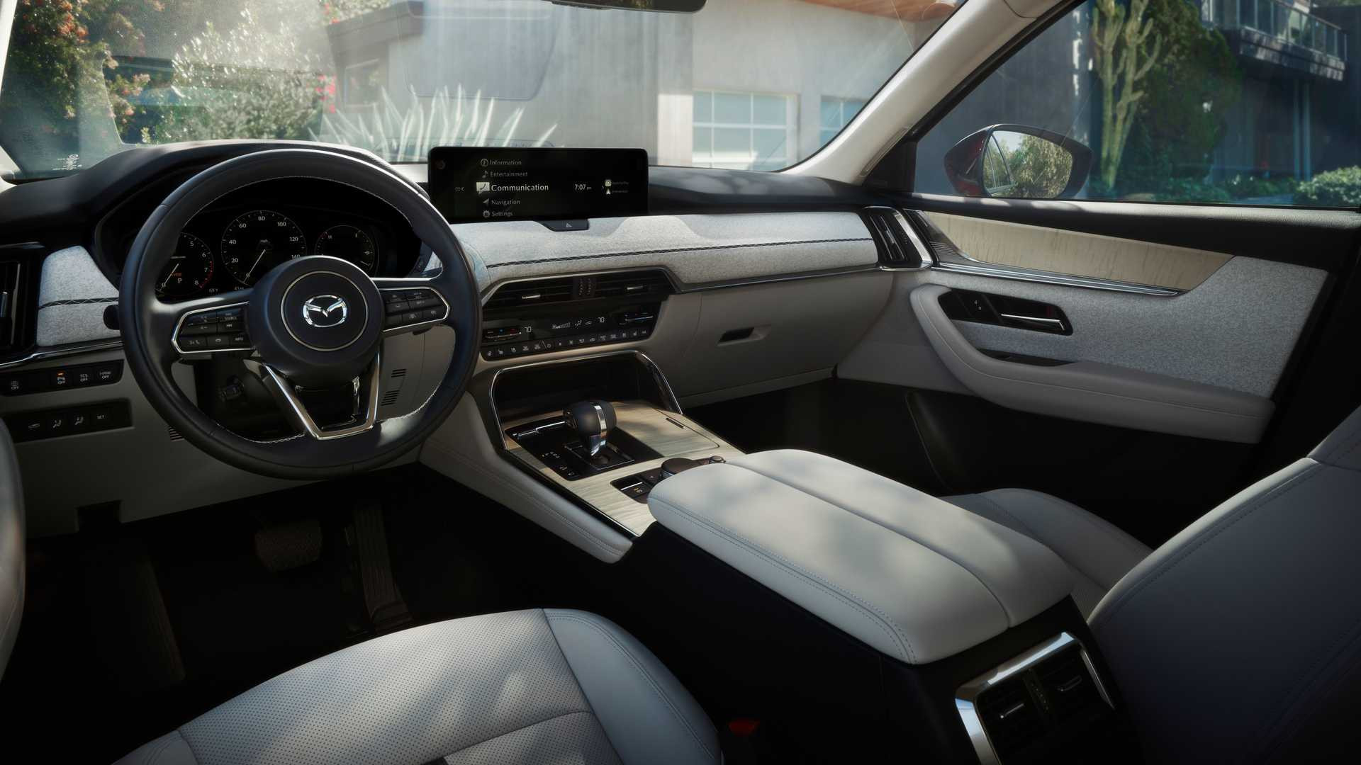 Mazda CX-90 2024 року