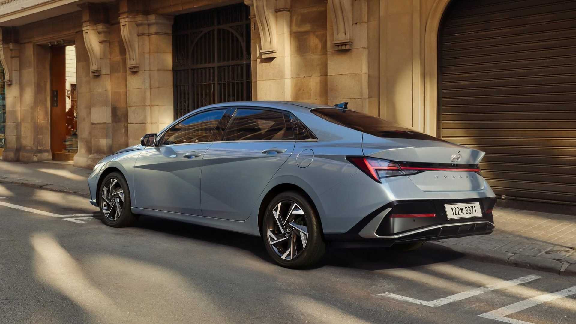 Hyundai Elantra (Avante) 2024 року