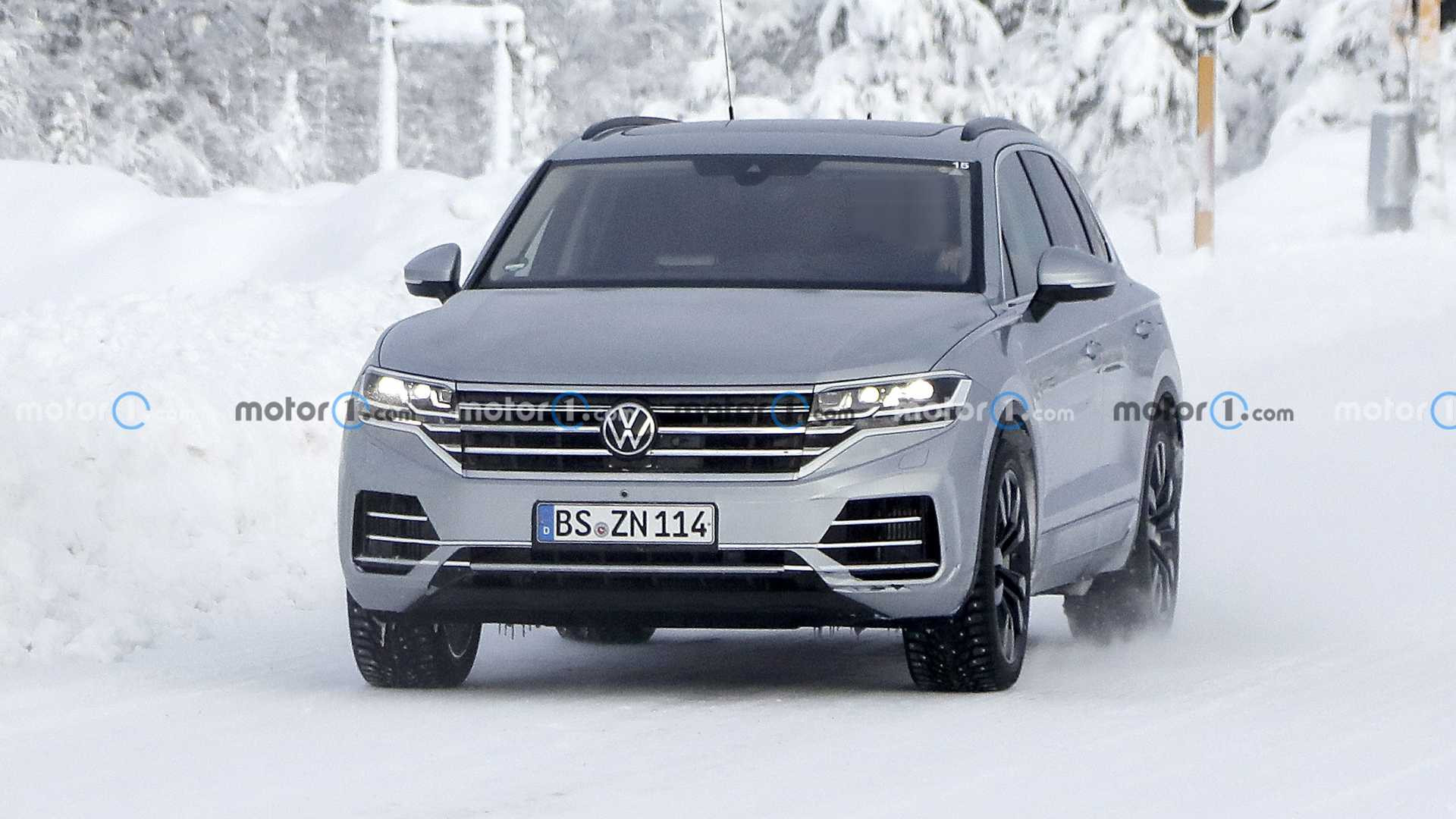 Volkswagen Touareg 2023 року