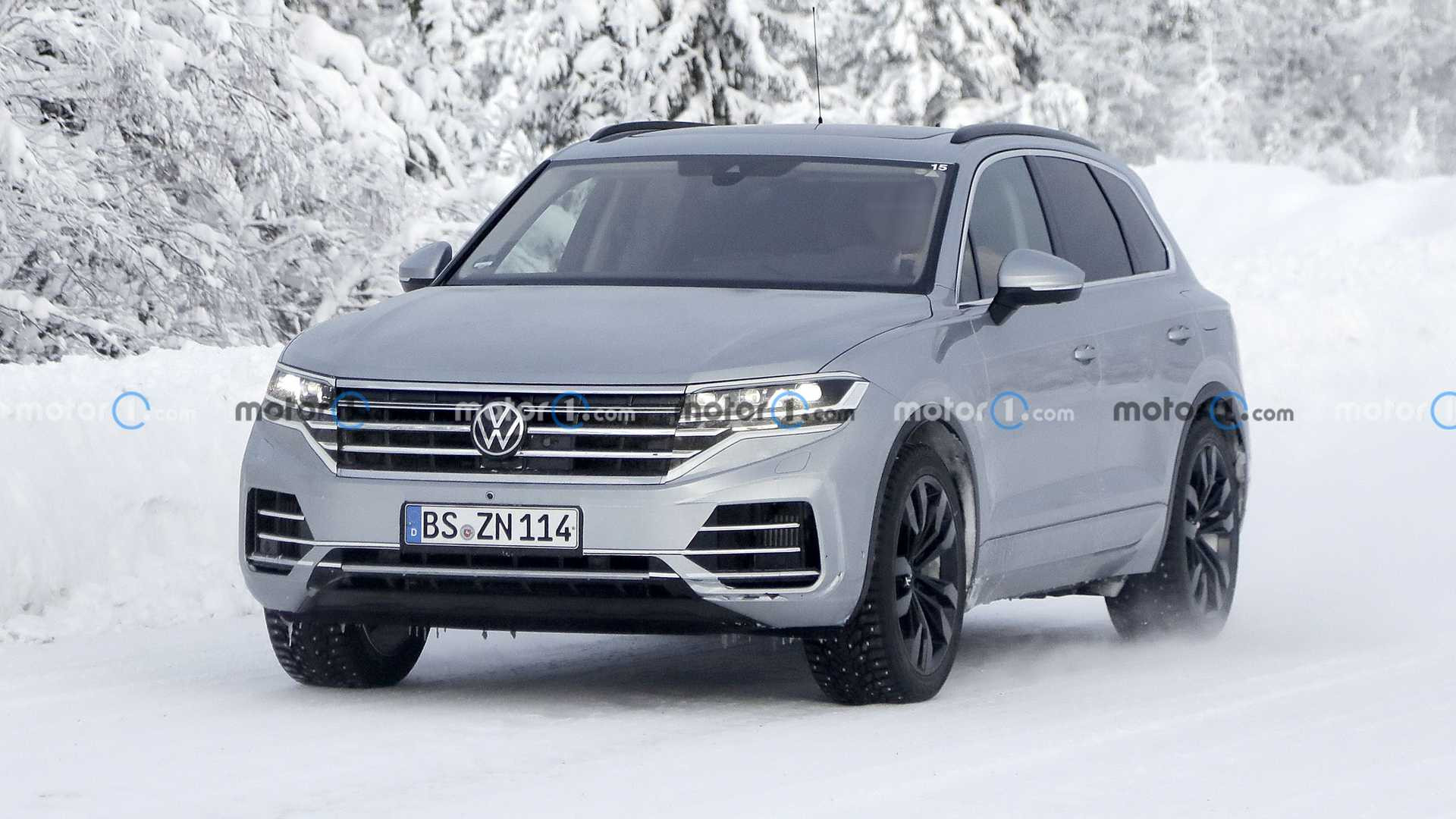 Volkswagen Touareg 2023 року