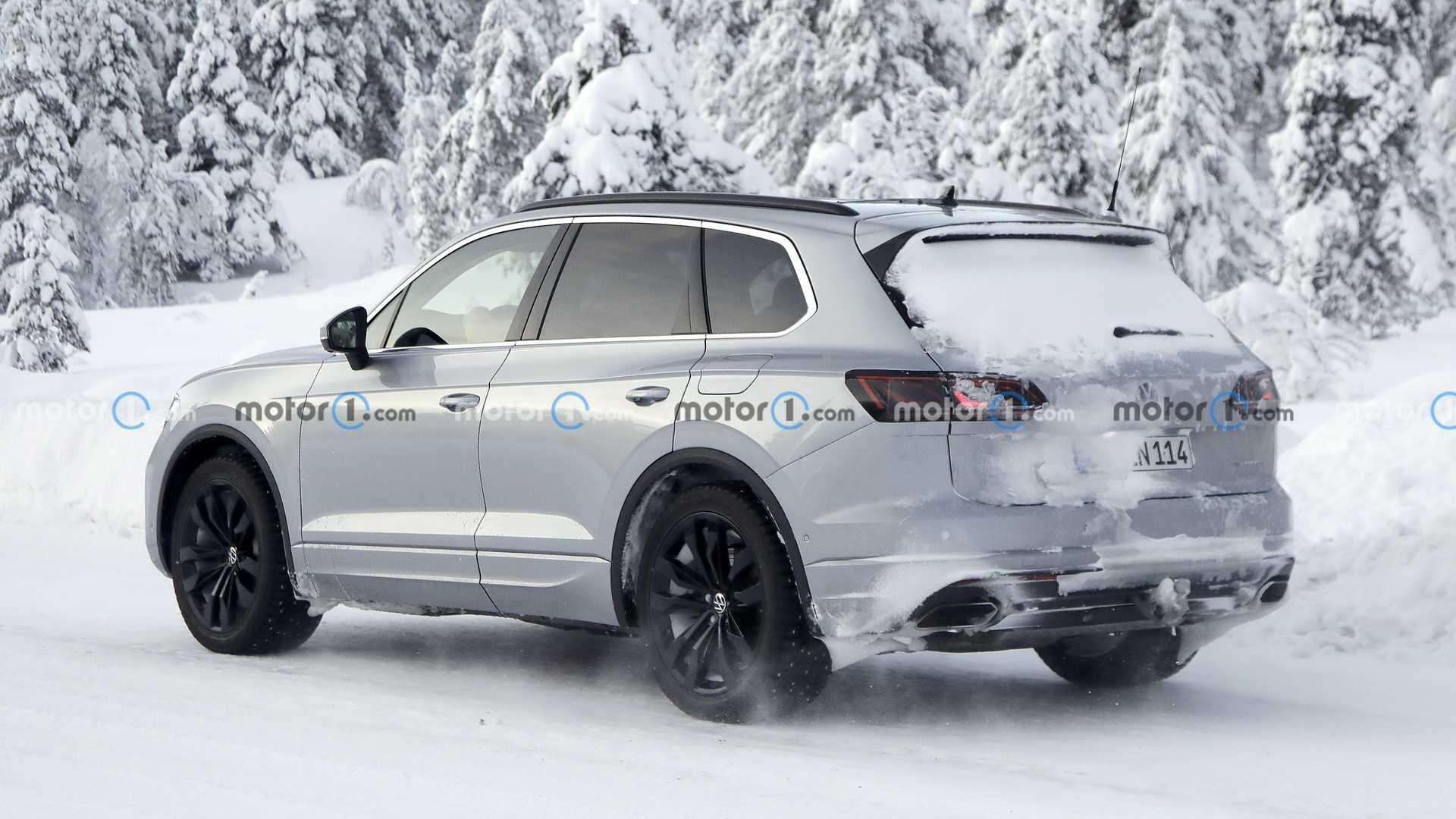 Volkswagen Touareg 2023 року
