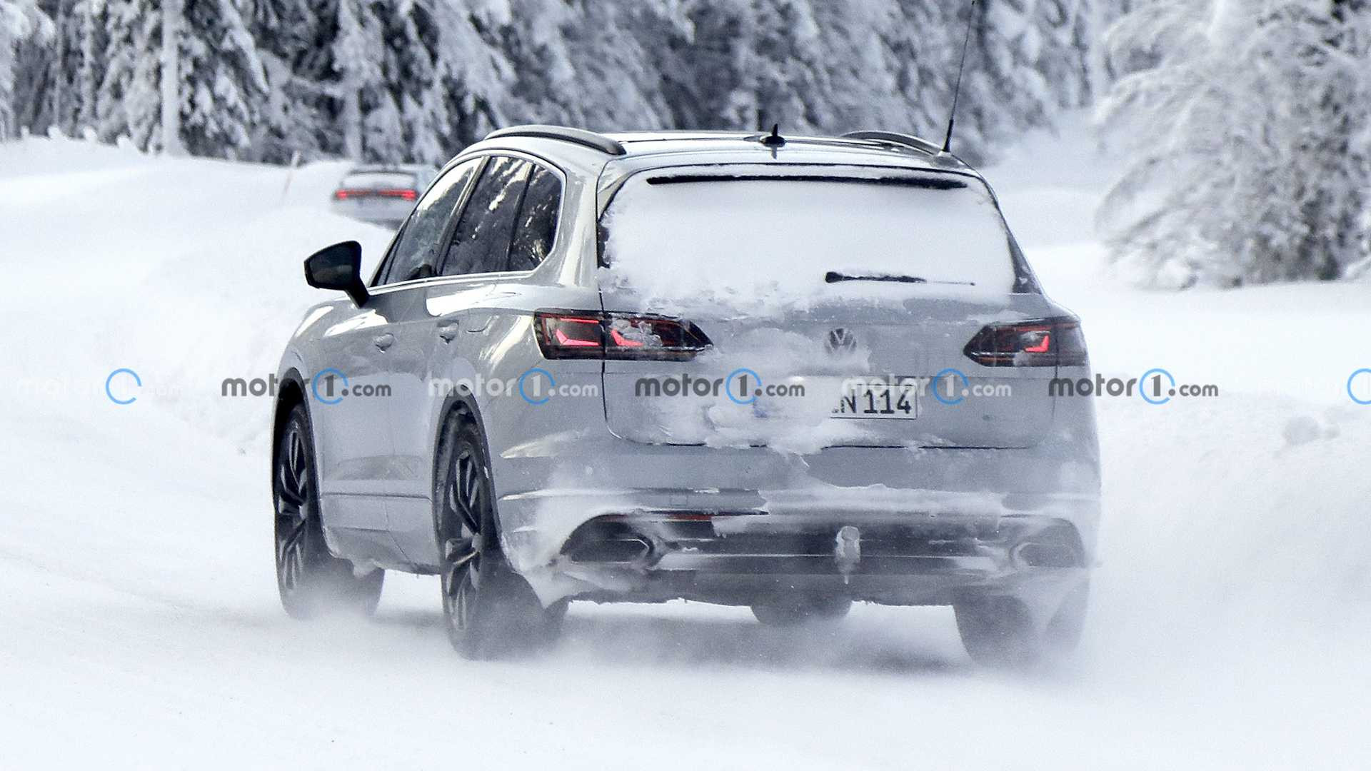 Volkswagen Touareg 2023 року