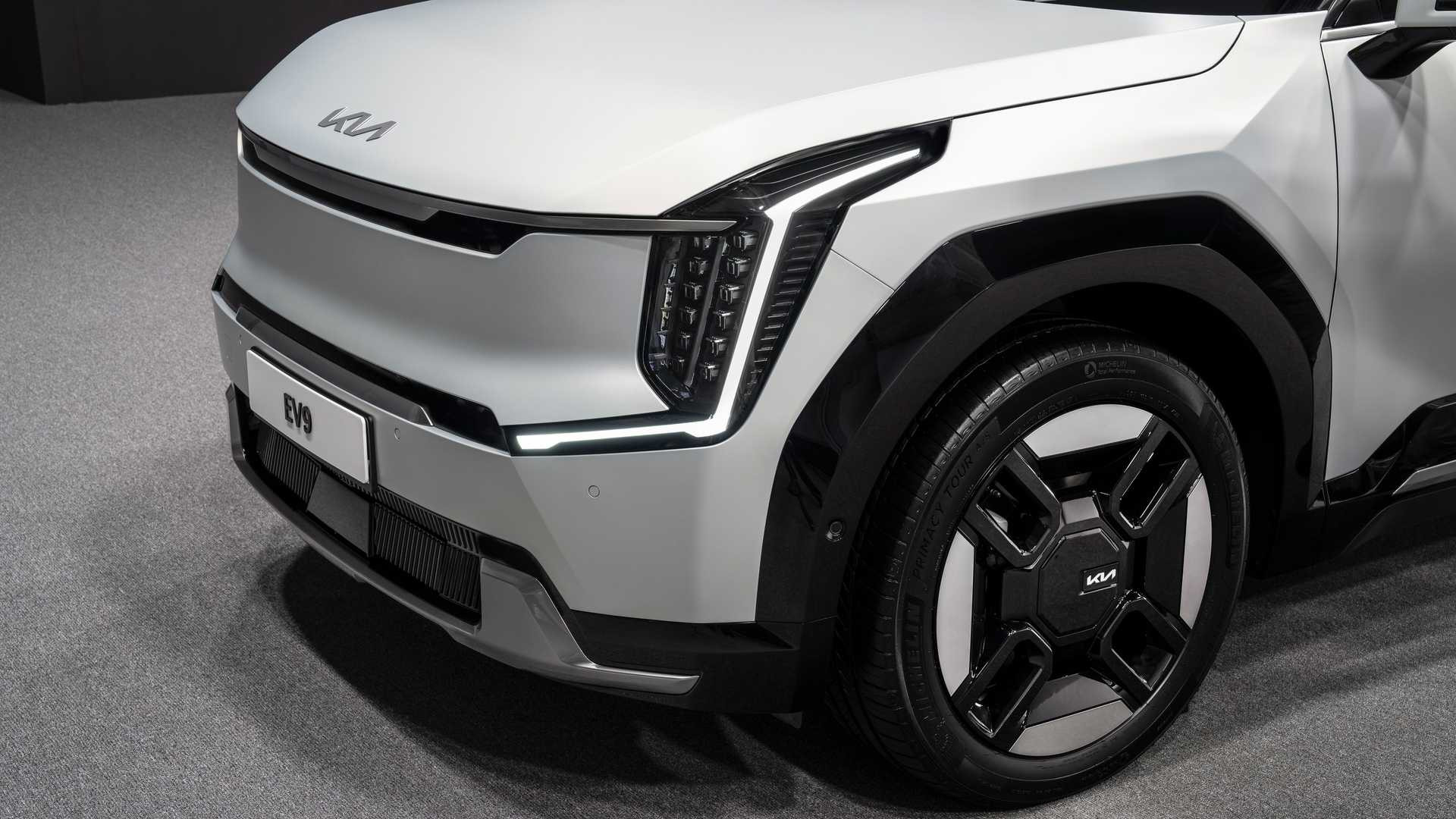 Kia EV9 2024 року
