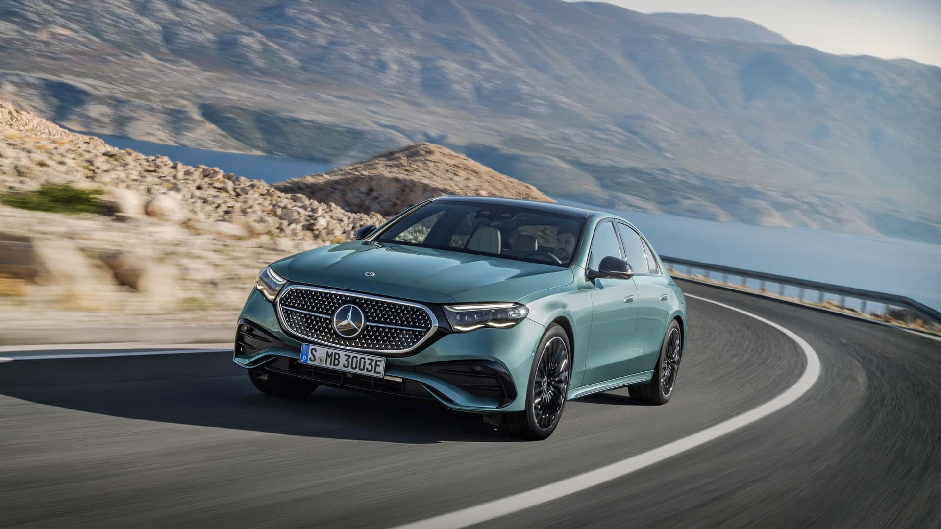 Mercedes-Benz E-Class 2024 року