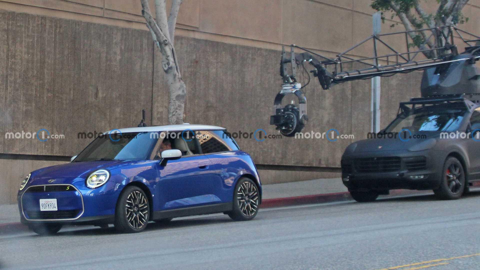 Mini Cooper 2024 року