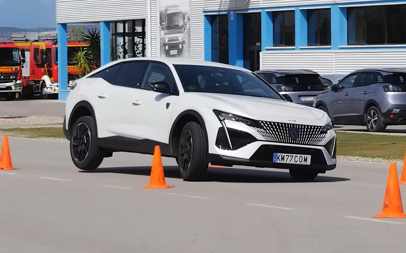 Peugeot 408 лосиний тест