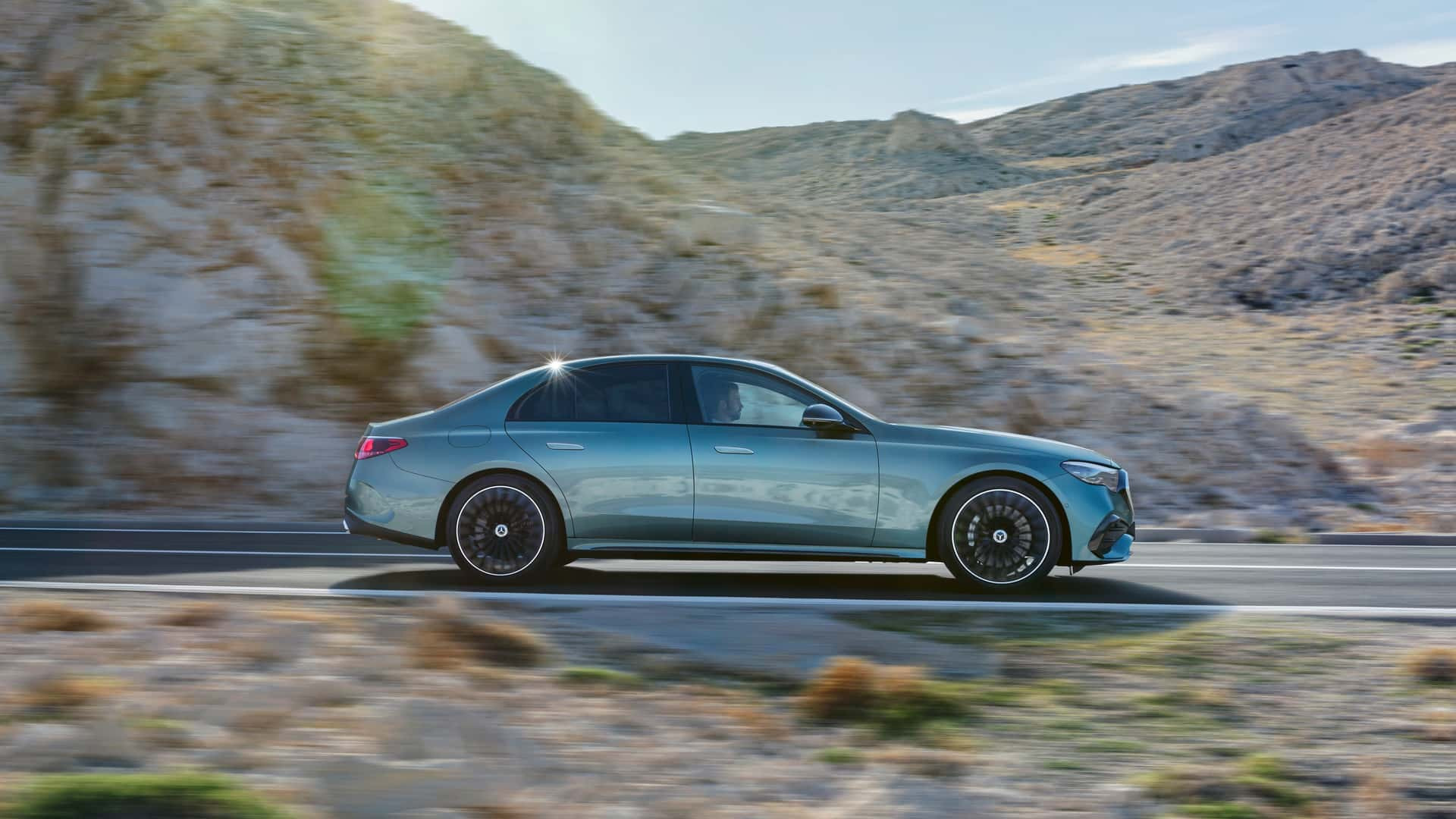 Mercedes-Benz E-Class 2024 року
