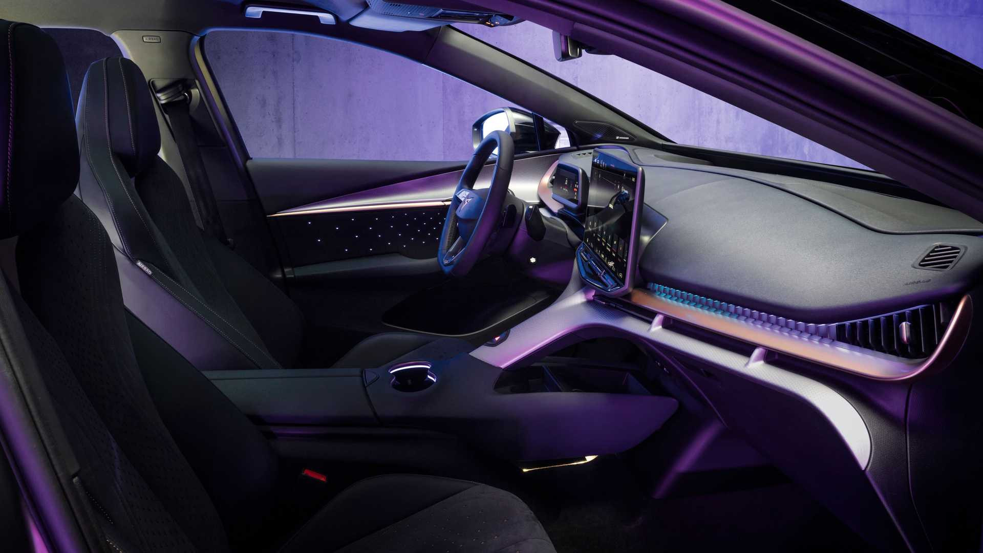 Cupra Tavascan 2024 року