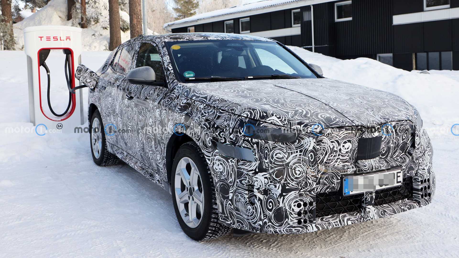 BMW iX2 2024 року