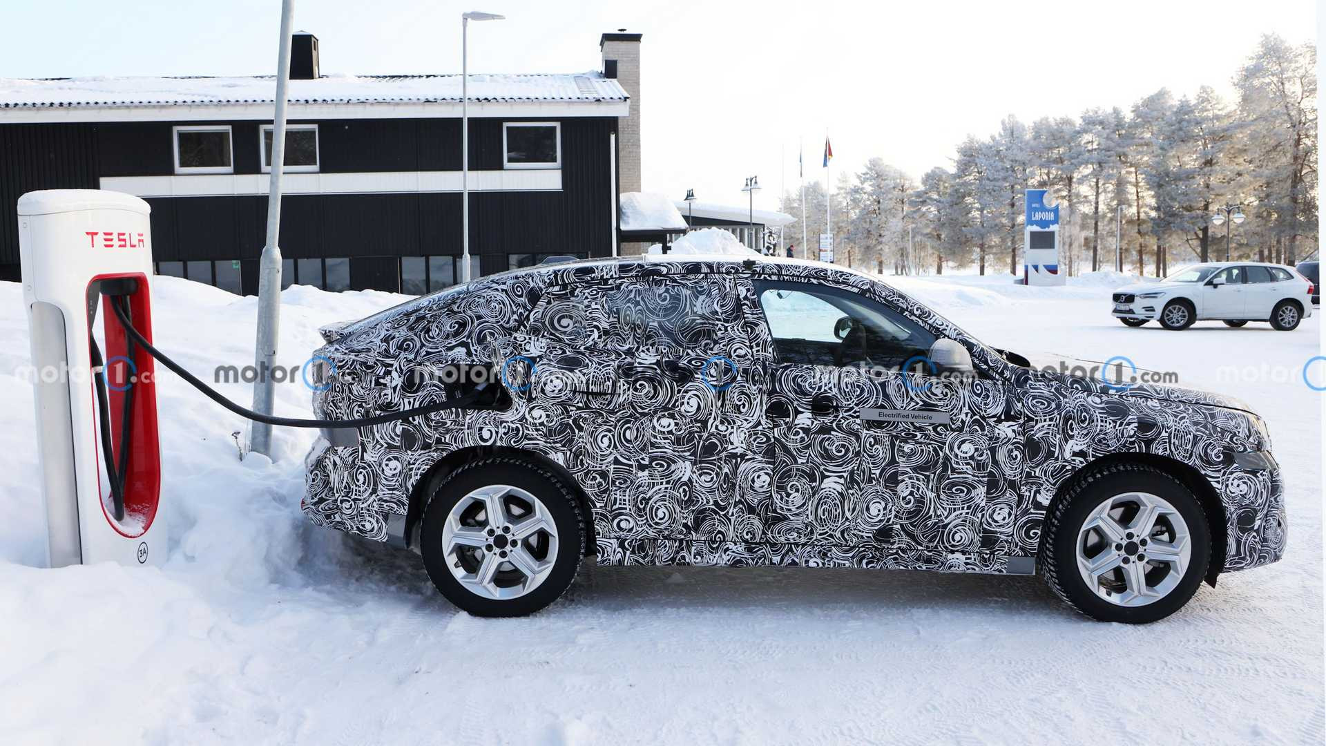 BMW iX2 2024 року
