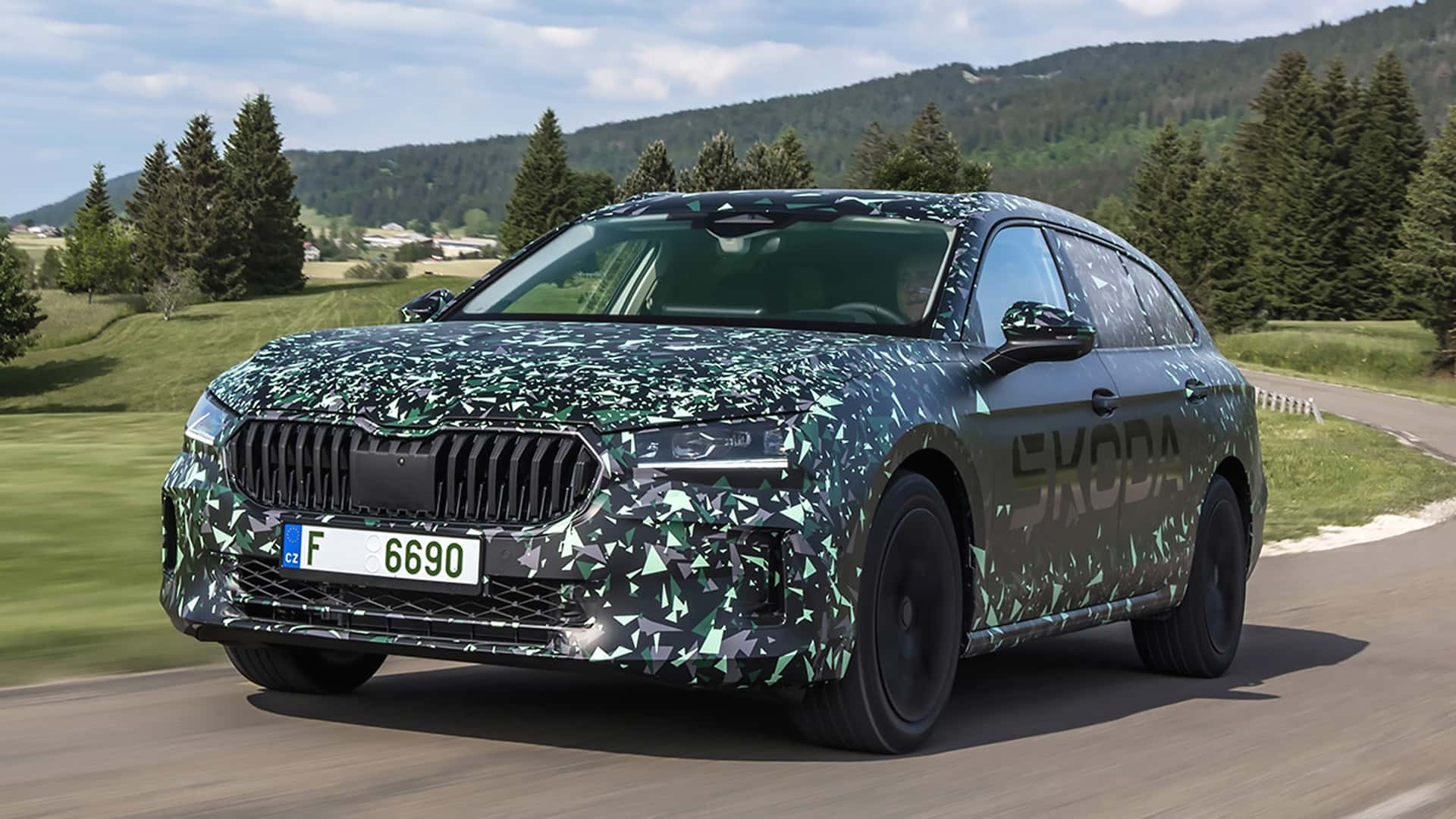 Skoda Superb 2024 року
