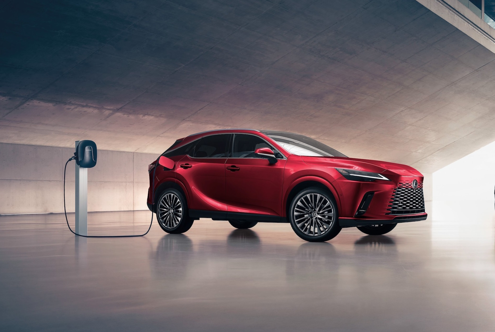 Lexus RX 450h 2024 року