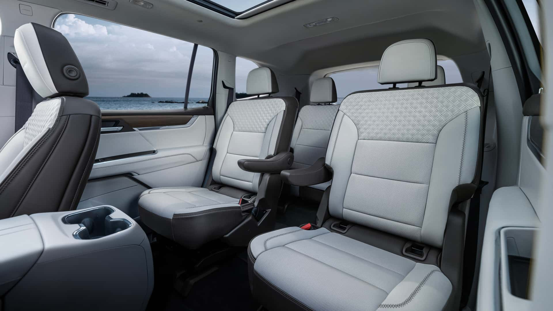 GMC Acadia 2024 року