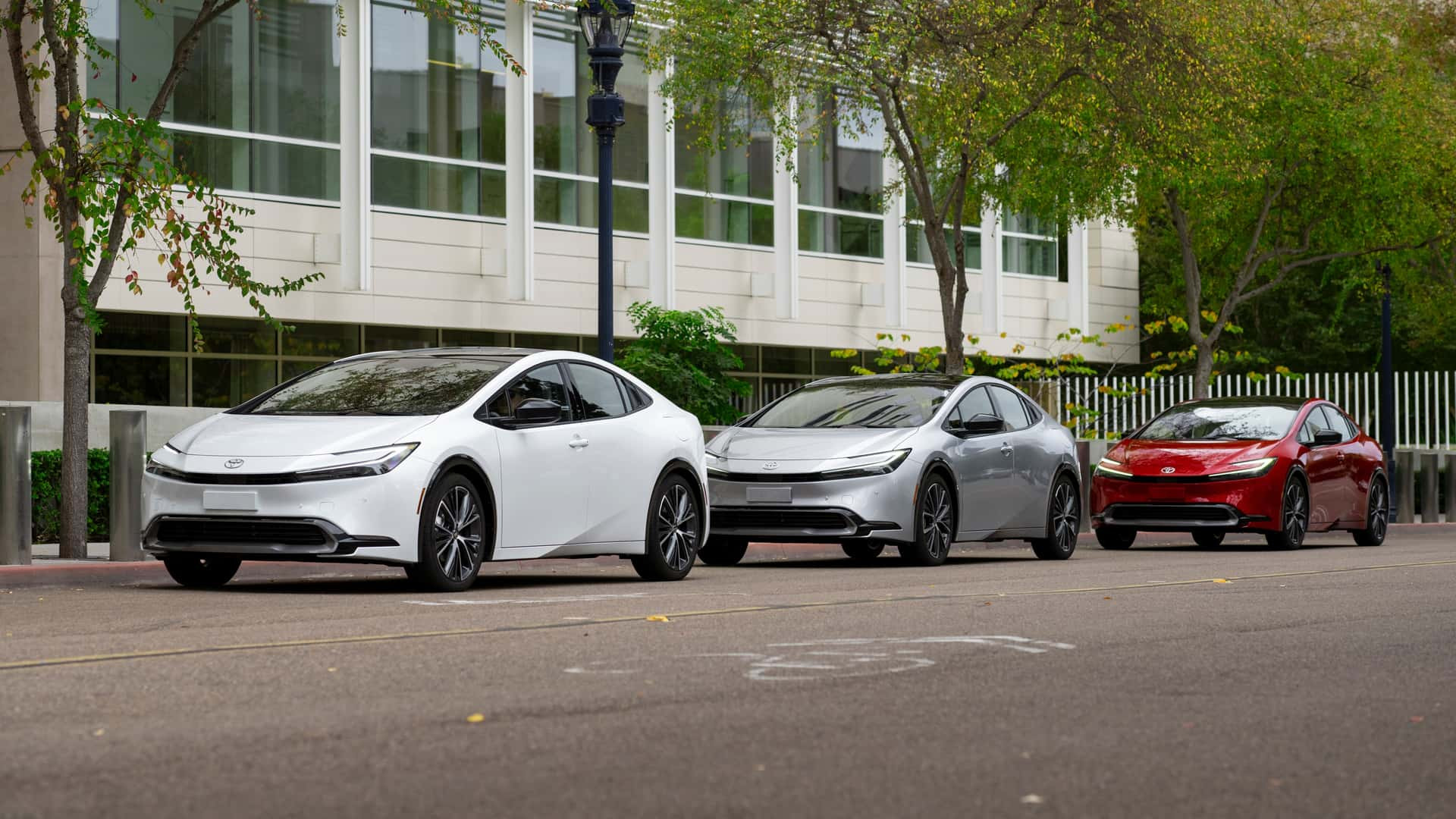 Toyota Prius 2024 року