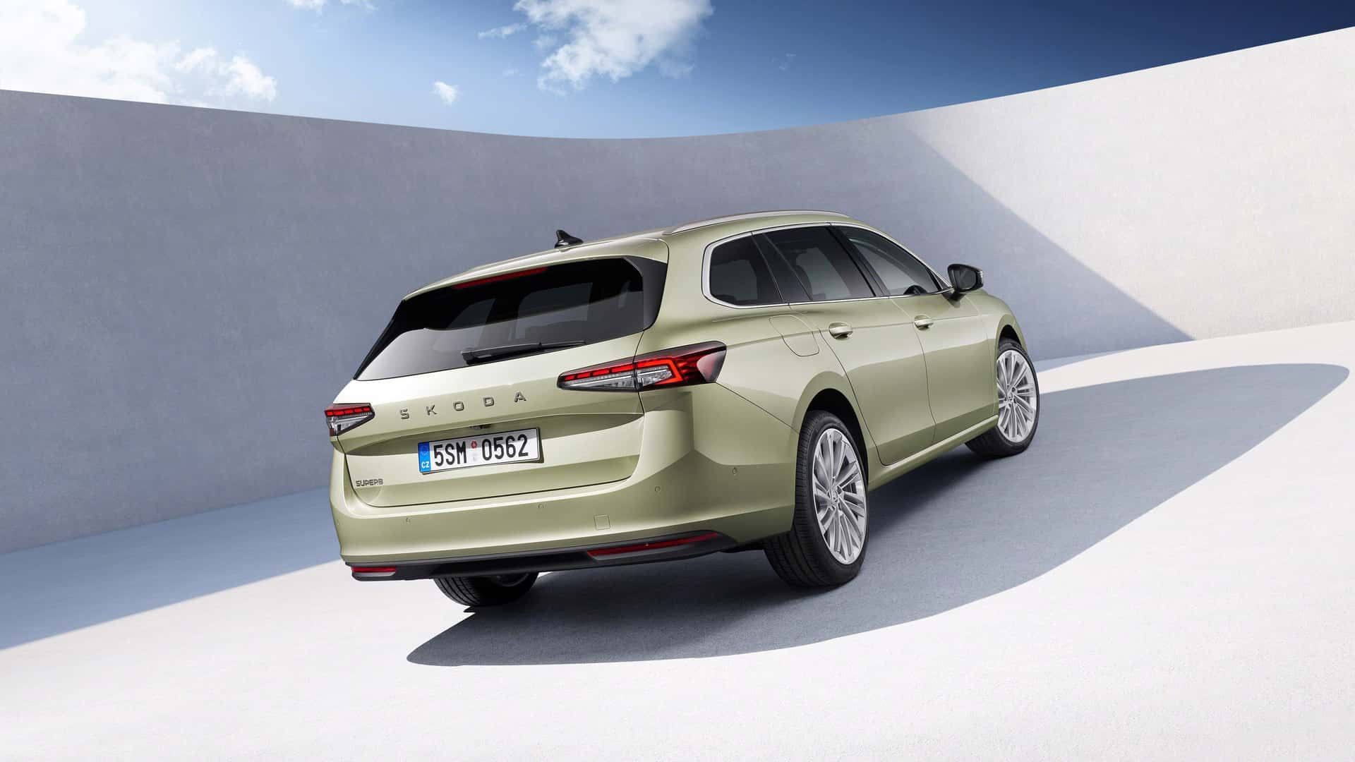 Skoda Superb 2024 року