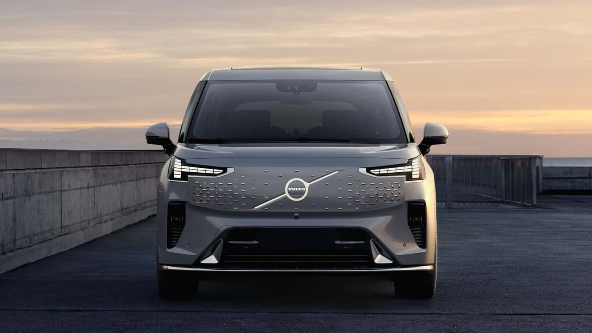 Volvo EM90 2024 року