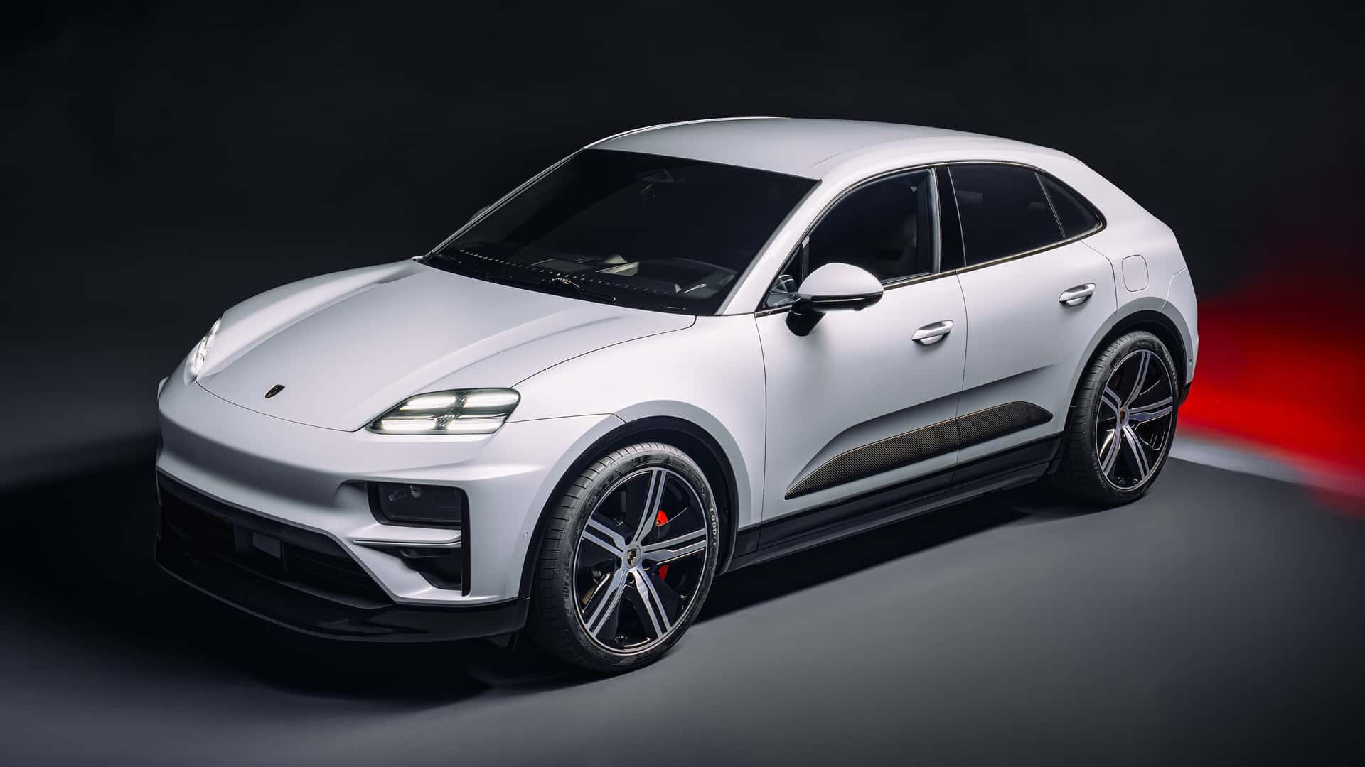 Porsche Macan 2024 року