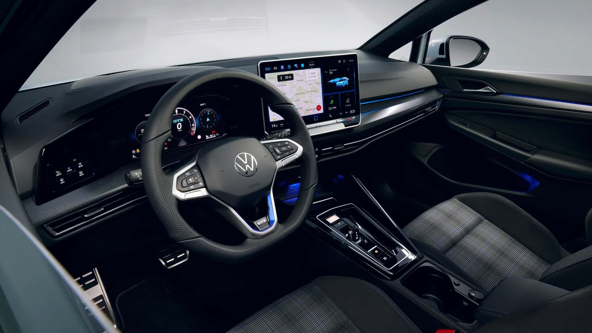 Volkswagen Golf GTE 2024 року