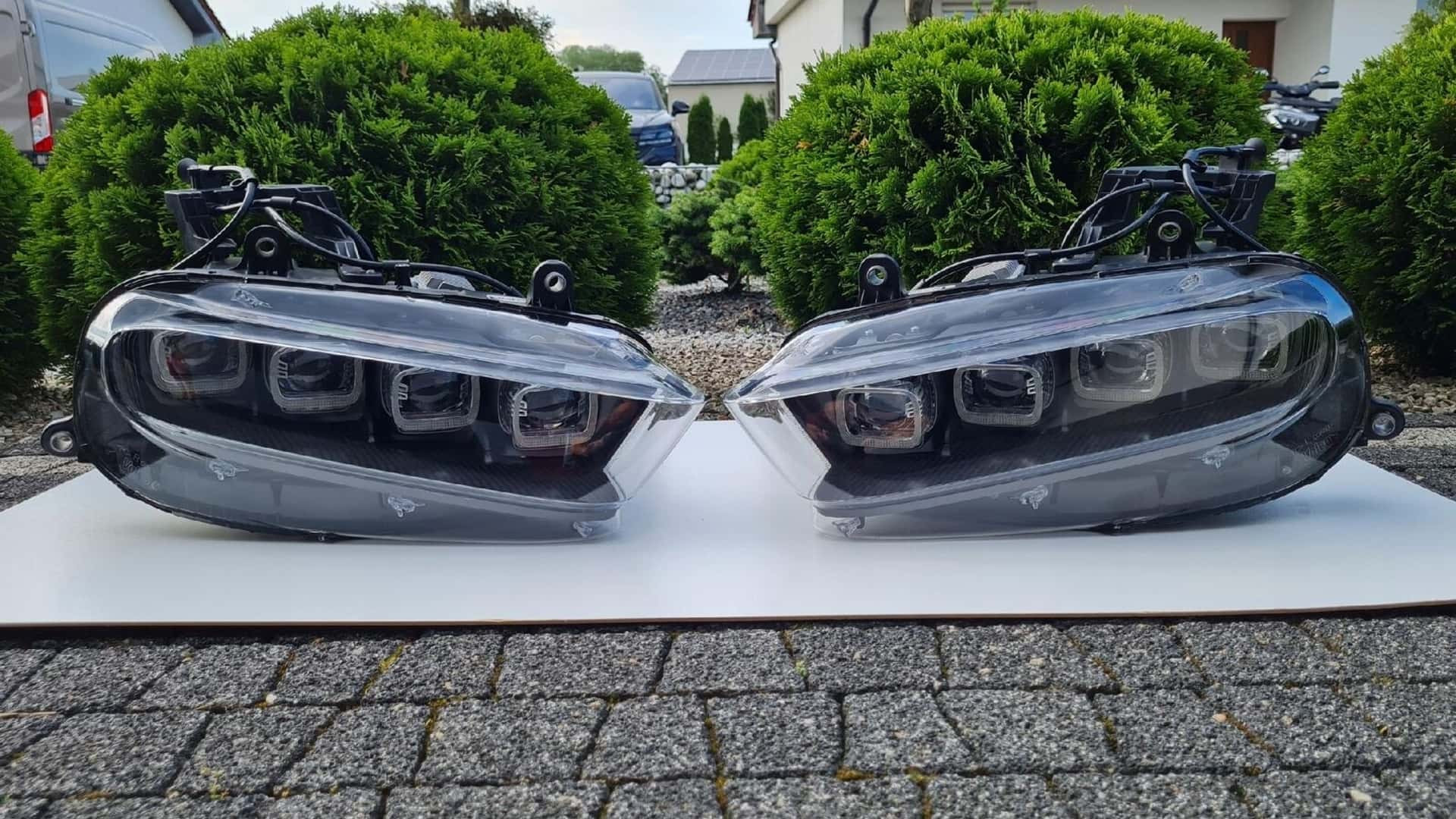 Фари Bugatti Chiron