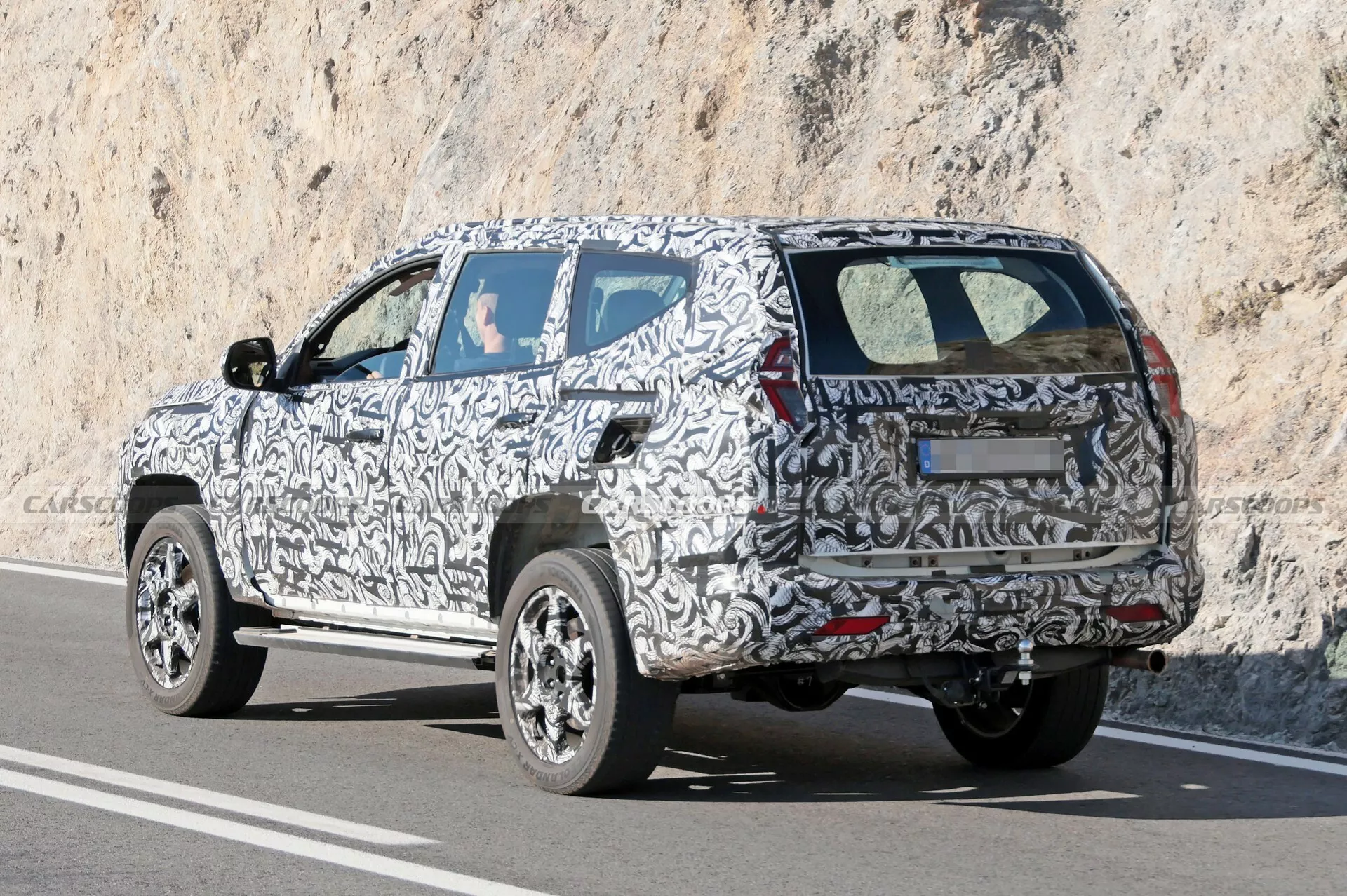 Mitsubishi Pajero Sport 2025 року