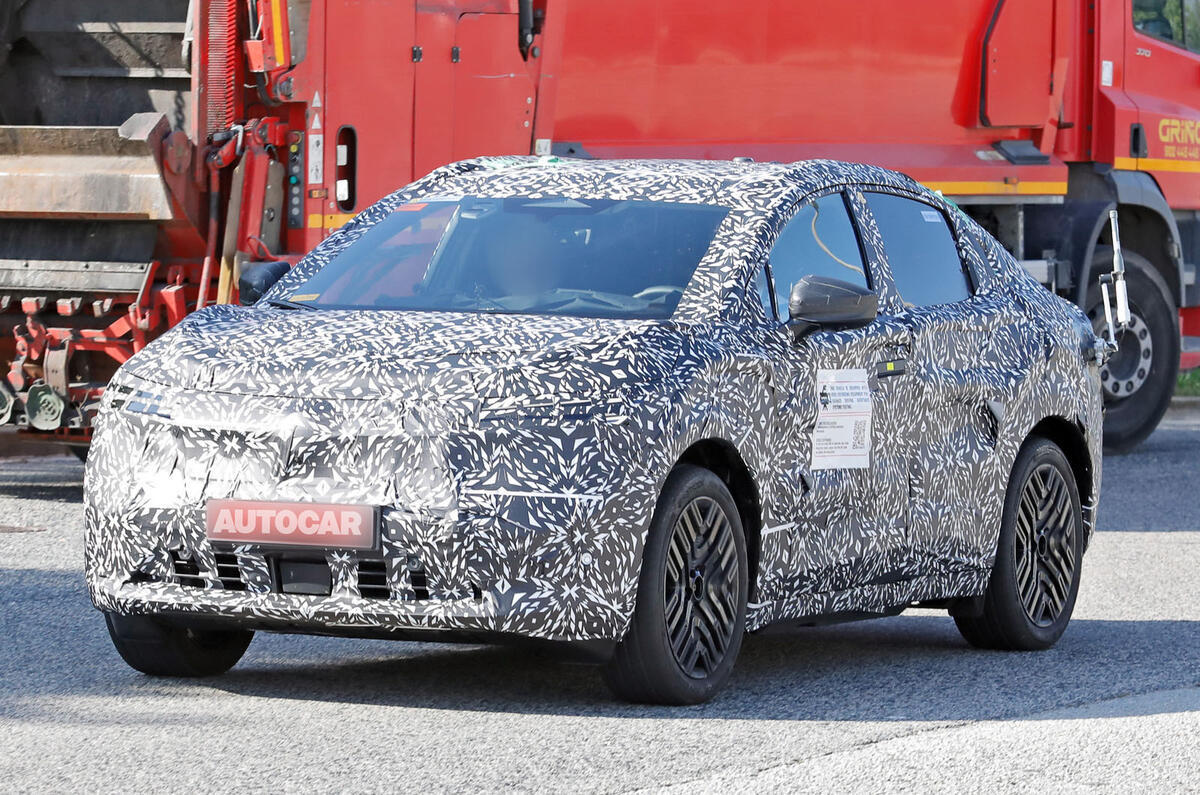 Nissan Leaf 2025 року