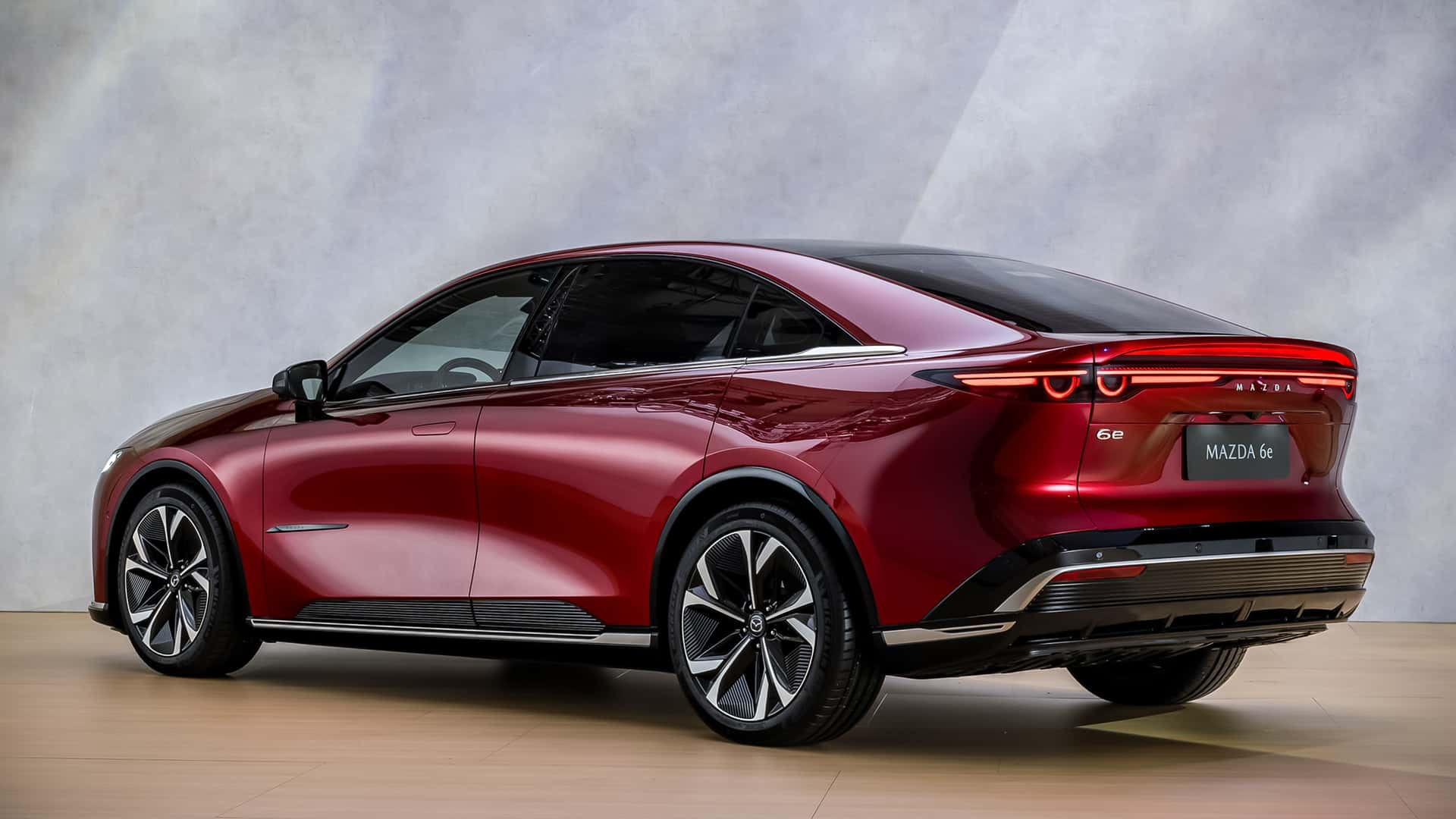 Mazda6e 2025 року