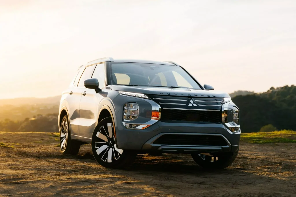 Mitsubishi Outlander 2025 року