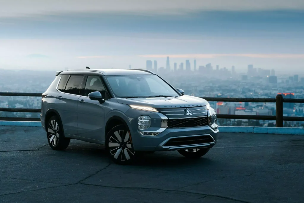Mitsubishi Outlander 2025 року