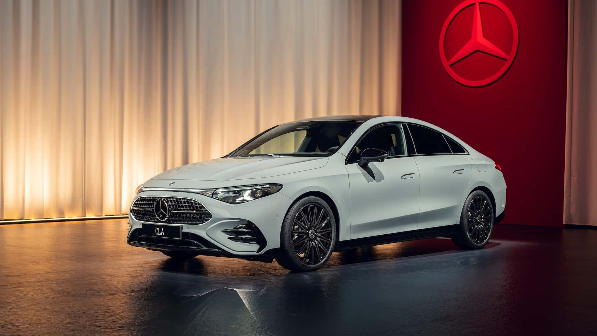 Mercedes CLA 2025 року