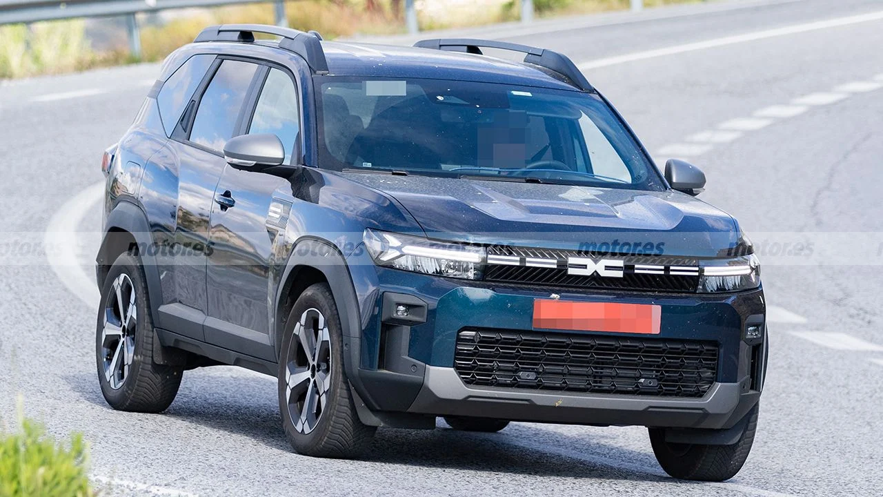 Dacia Bigster e-4WD 2025 року