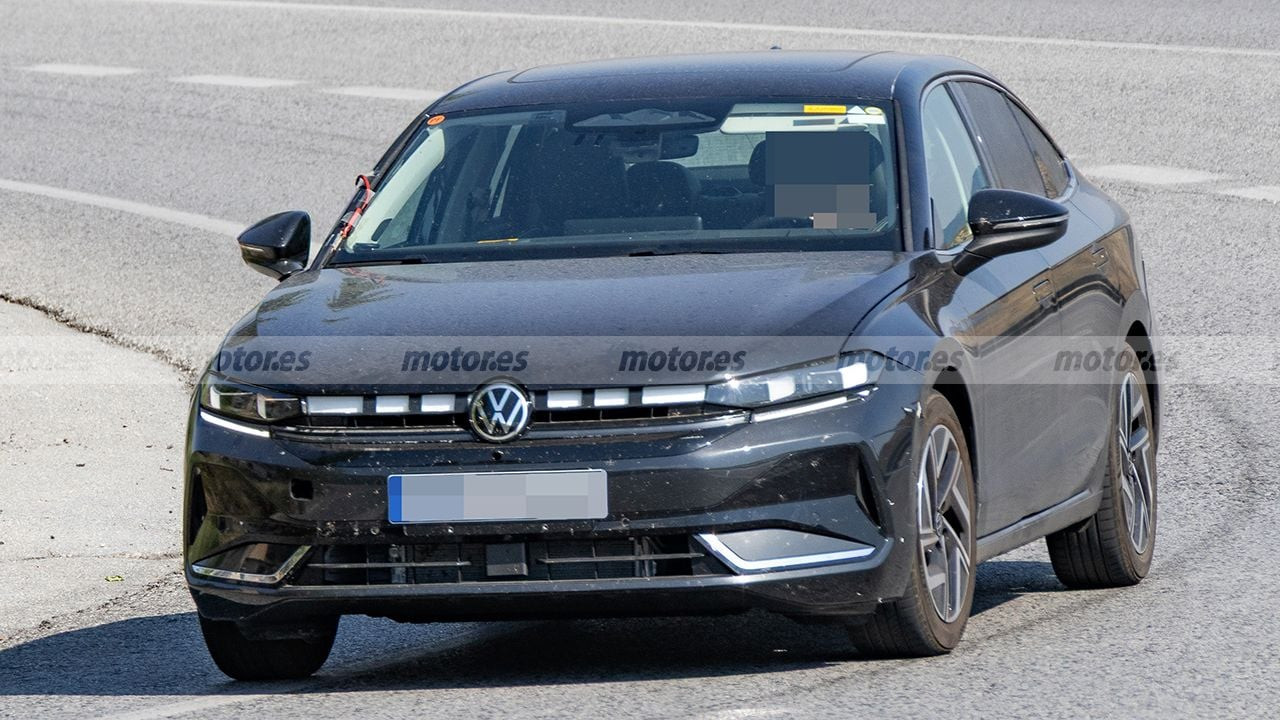 Volkswagen Magotan PHEV 2025 року