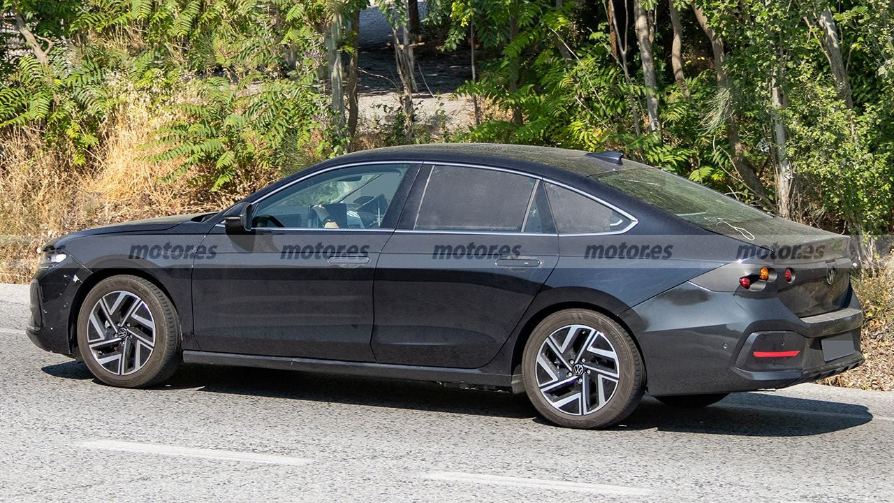 Volkswagen Magotan PHEV 2025 року